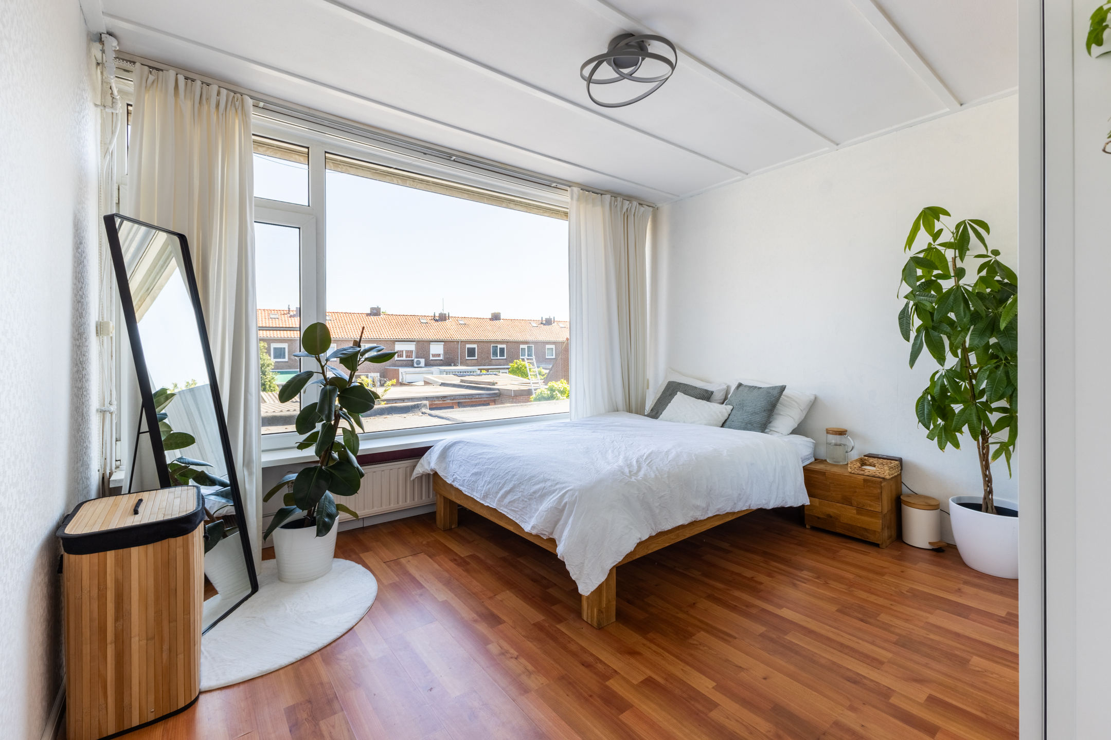 5 Rooms Rooms,1 BathroomBathrooms,Woonhuis,Te Koop,1520