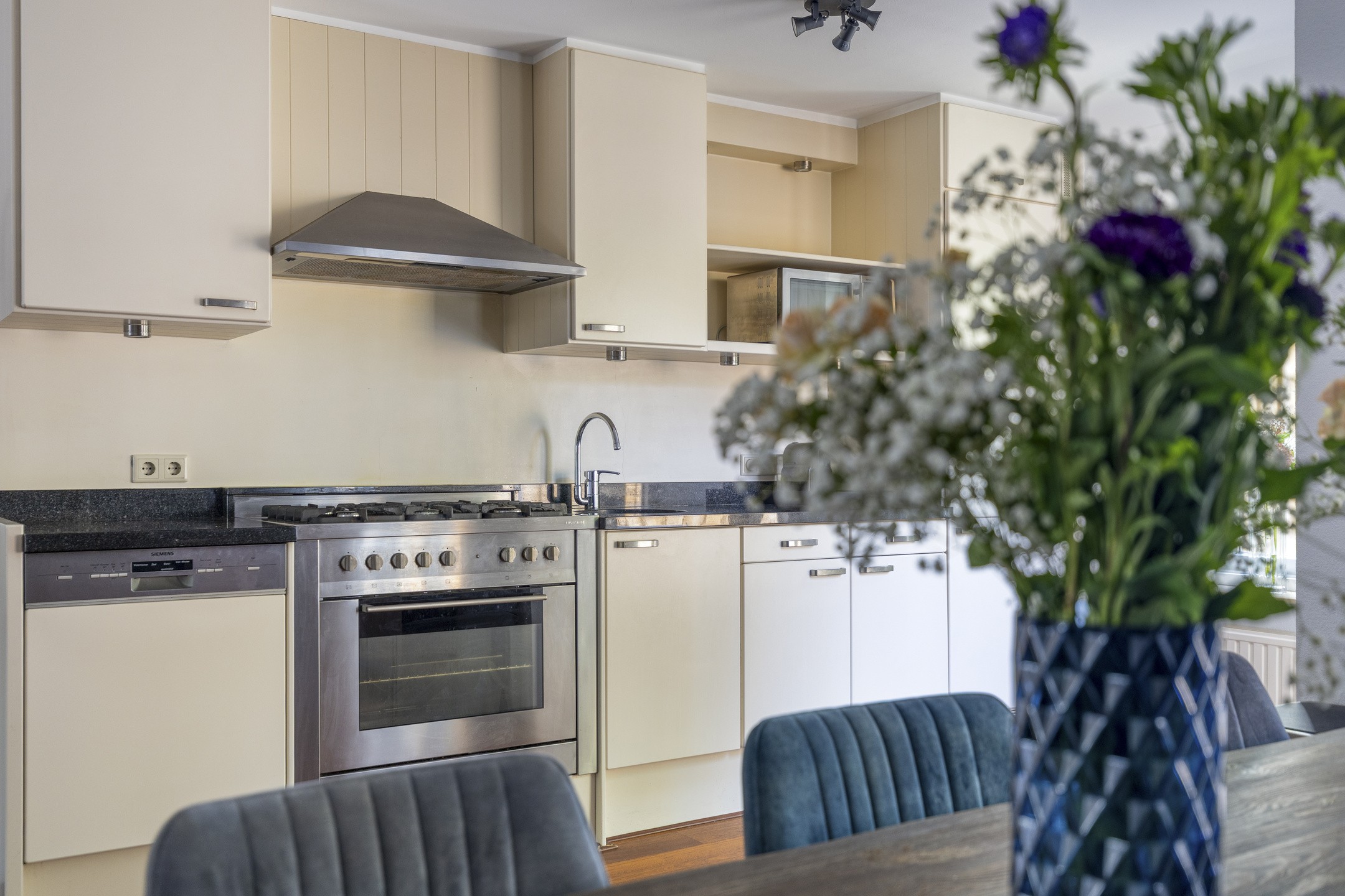 5 Rooms Rooms,1 BathroomBathrooms,Woonhuis,Te Koop,1525