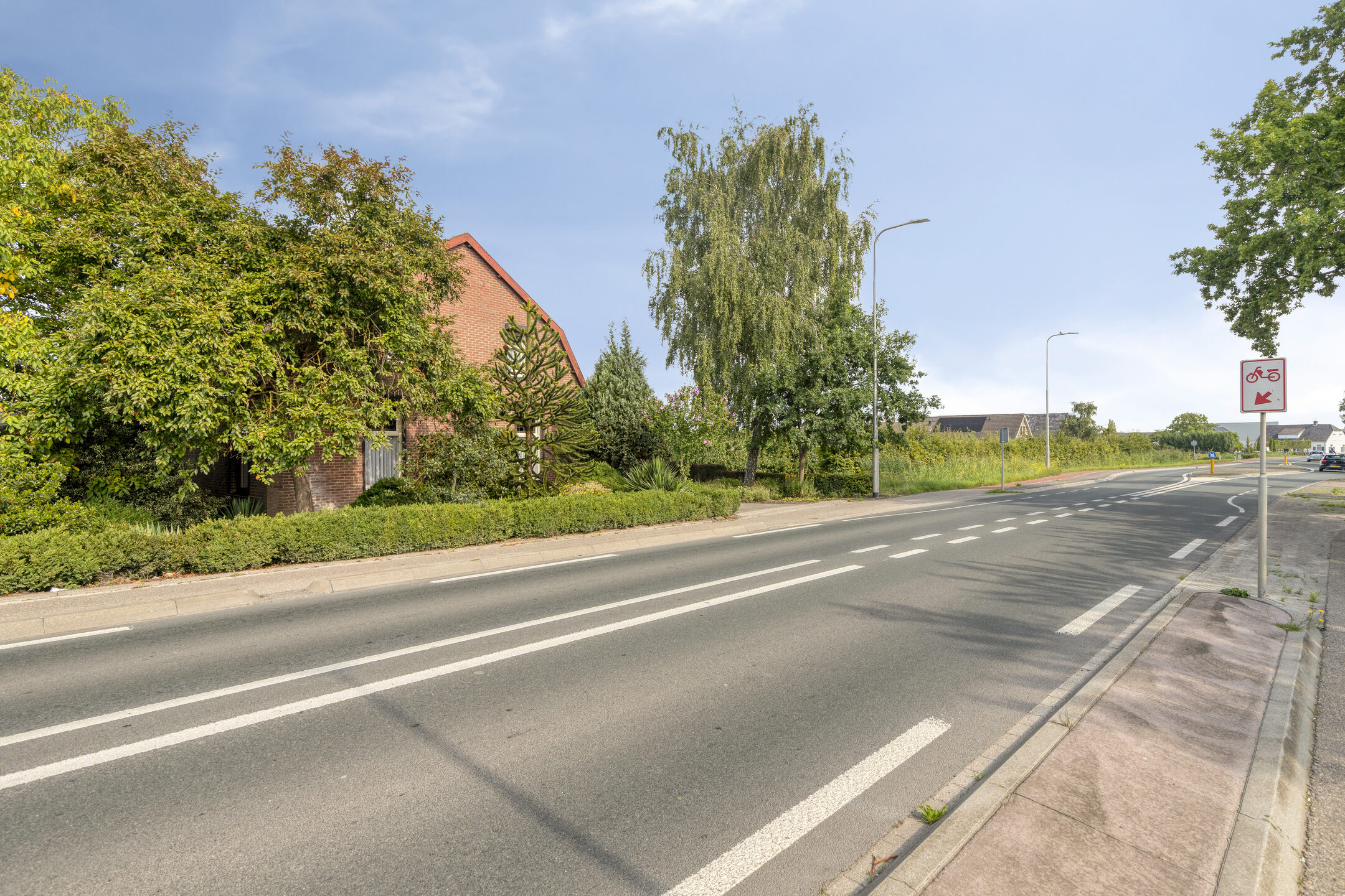 6 Rooms Rooms,1 BathroomBathrooms,Woonhuis,Te Koop,1536
