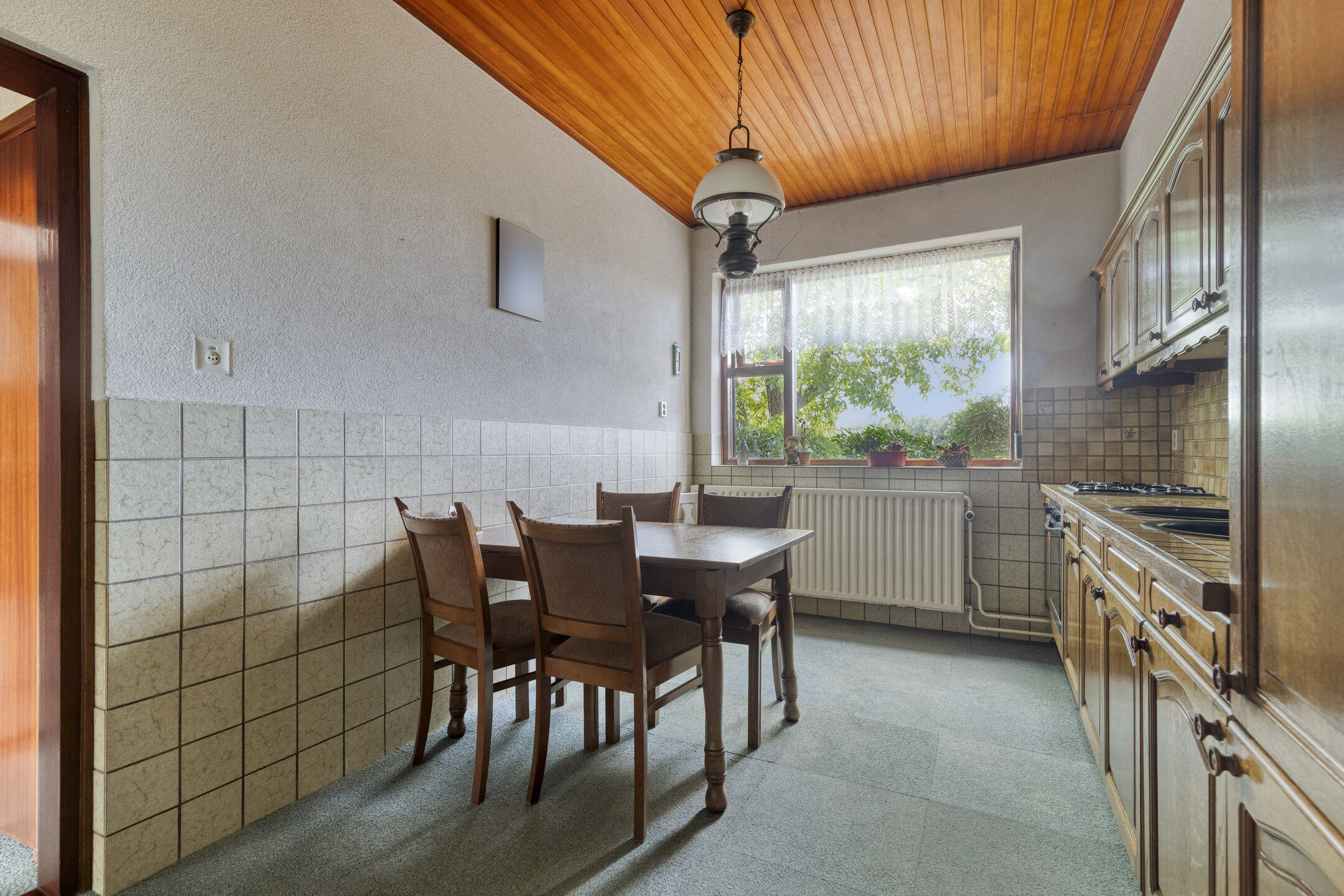 6 Rooms Rooms,1 BathroomBathrooms,Woonhuis,Te Koop,1536