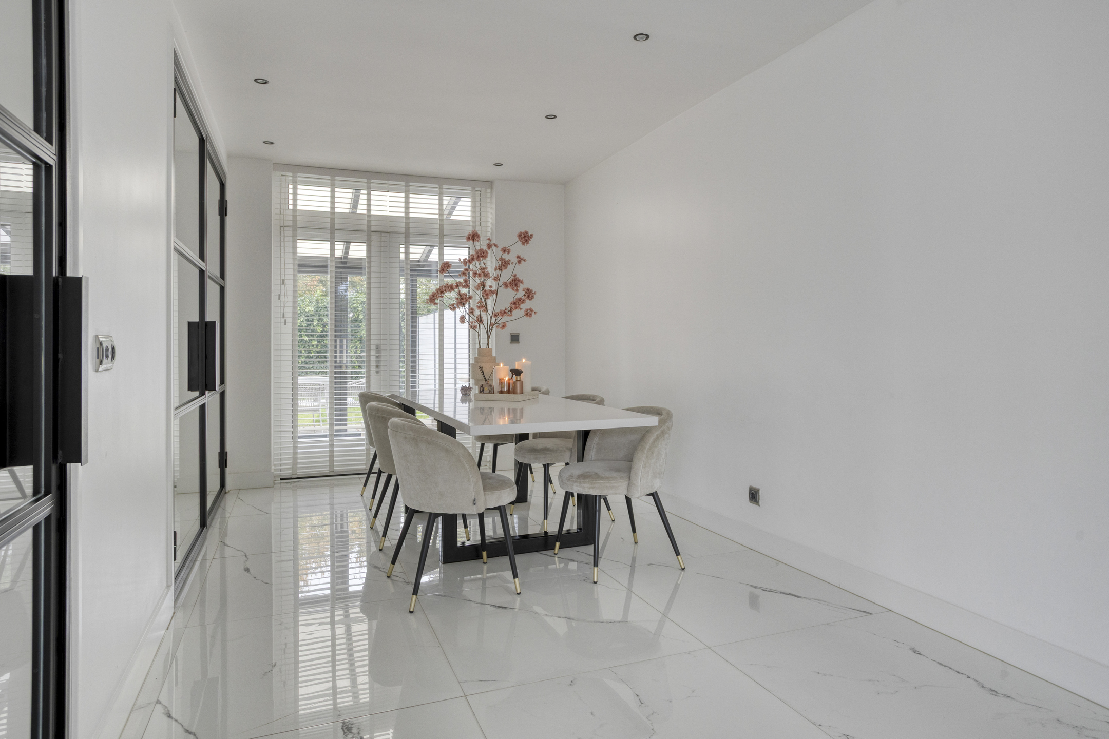 6 Rooms Rooms,1 BathroomBathrooms,Woonhuis,Te Koop,1543