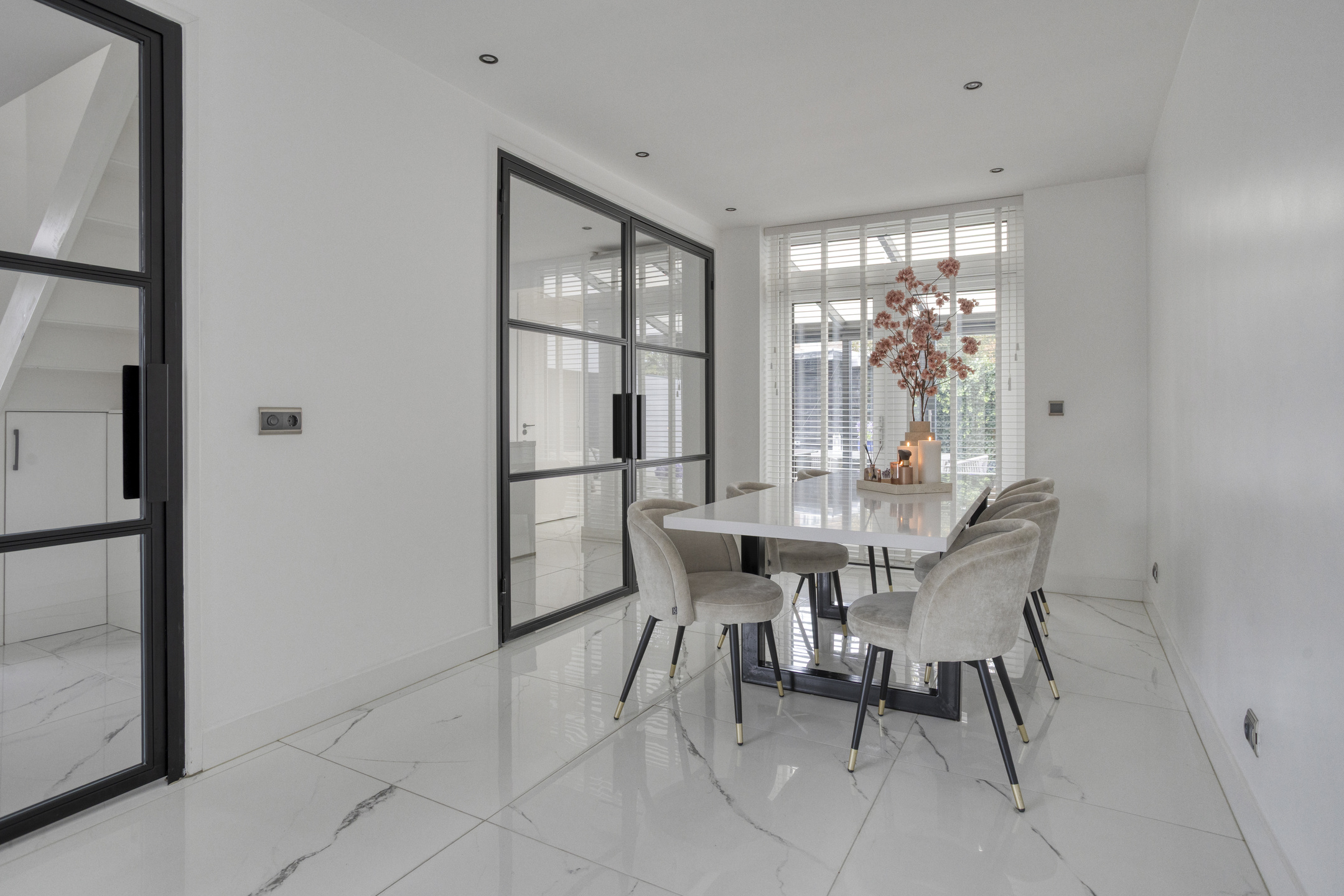 6 Rooms Rooms,1 BathroomBathrooms,Woonhuis,Te Koop,1543
