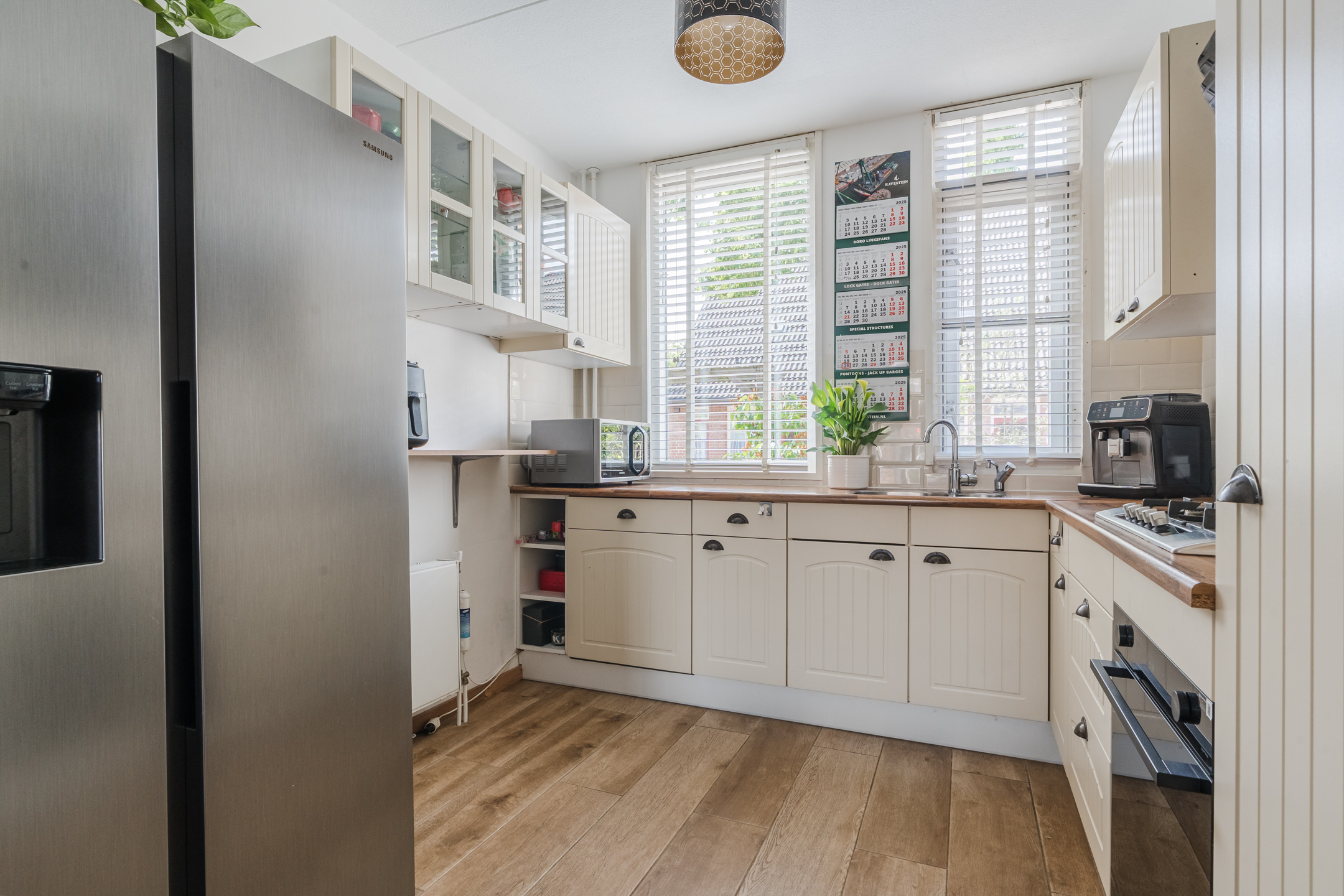 5 Rooms Rooms,1 BathroomBathrooms,Woonhuis,Te Koop,1553
