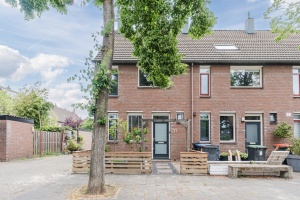 5 Rooms Rooms,1 BathroomBathrooms,Woonhuis,Te Koop,1553