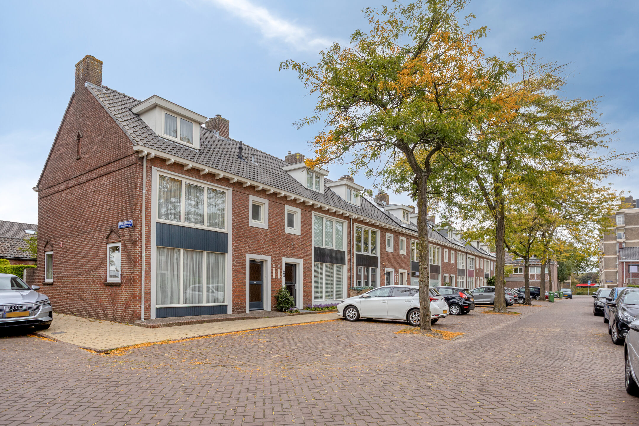 6 Rooms Rooms,1 BathroomBathrooms,Woonhuis,Te Koop,1555