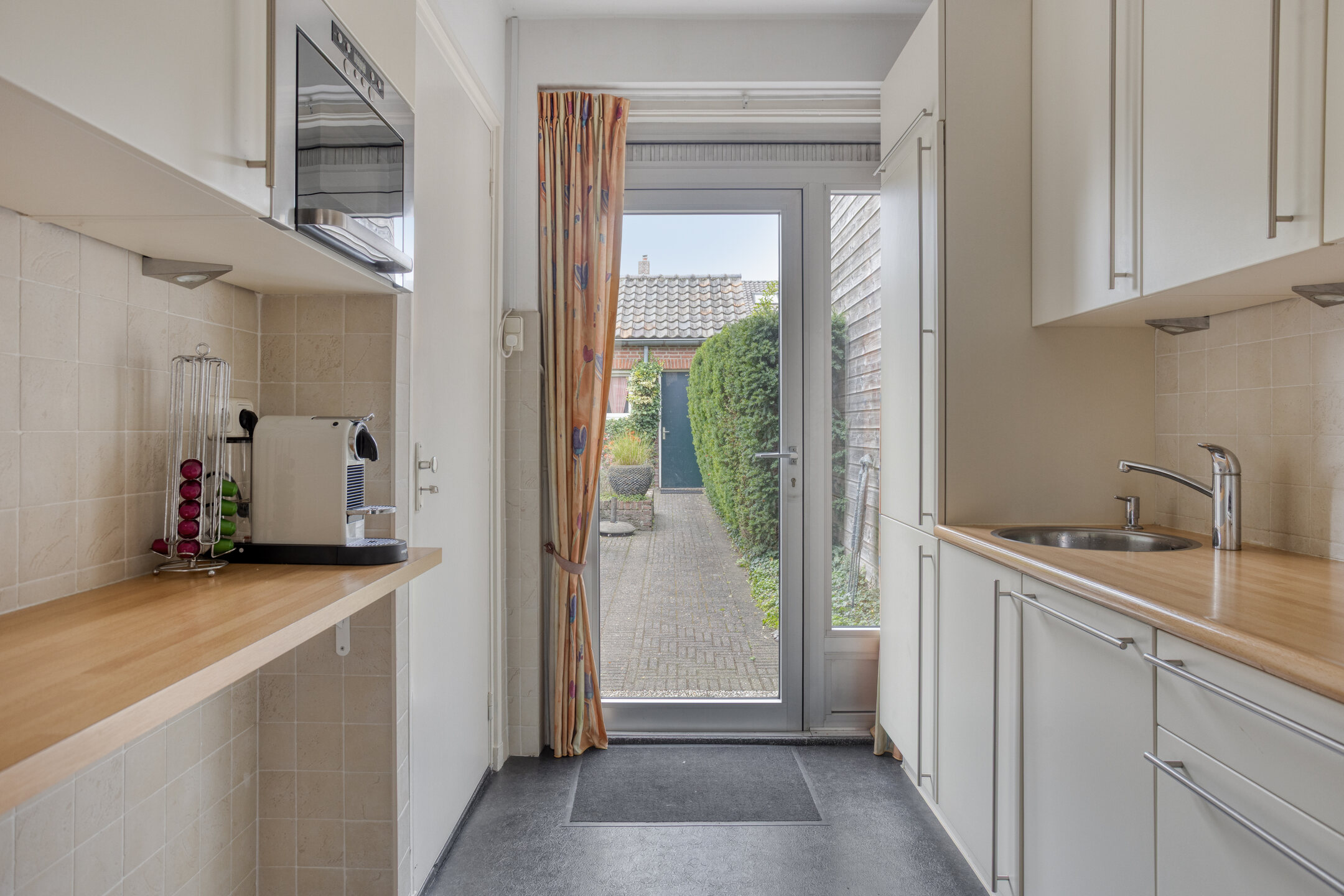 6 Rooms Rooms,1 BathroomBathrooms,Woonhuis,Te Koop,1555