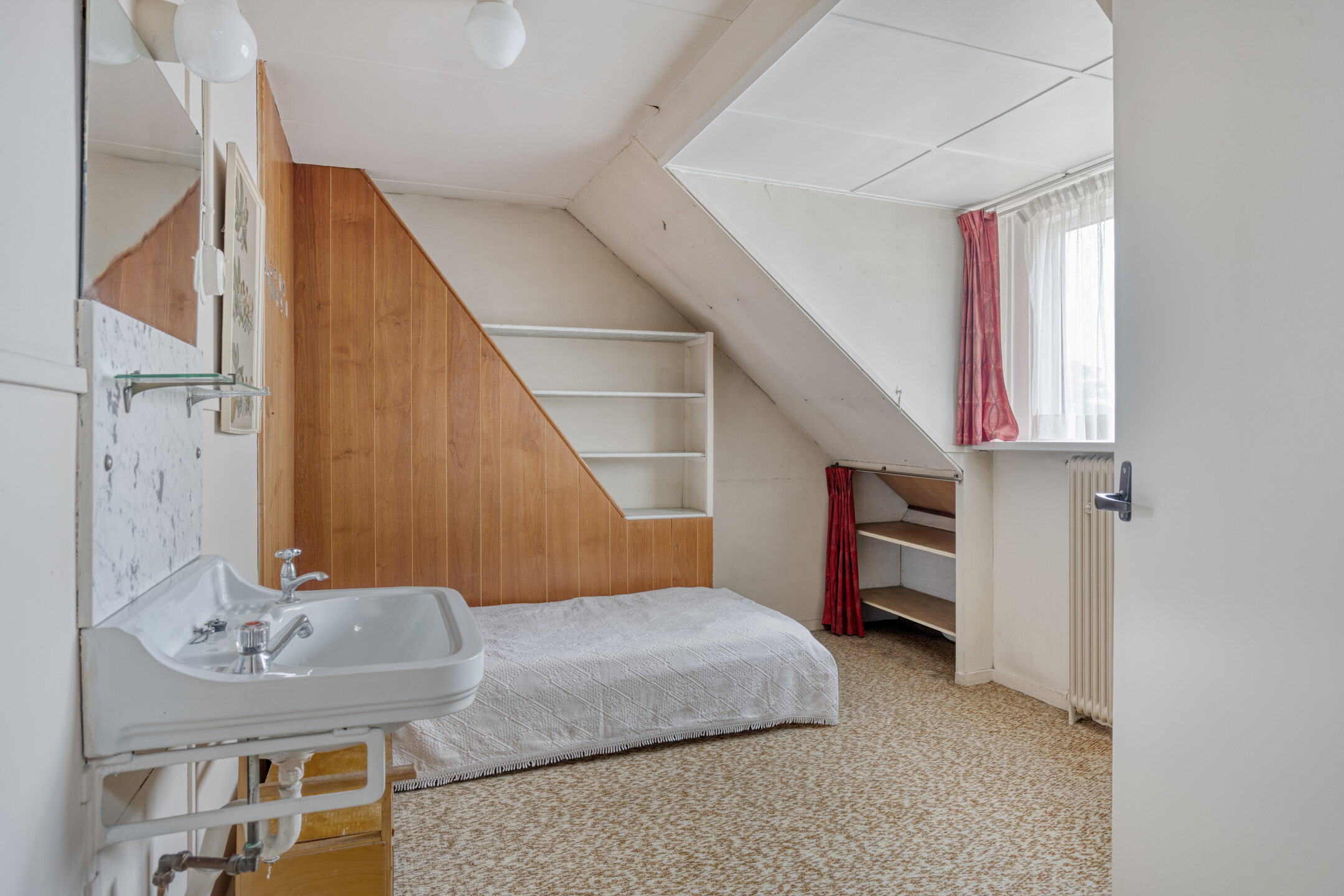6 Rooms Rooms,1 BathroomBathrooms,Woonhuis,Te Koop,1555