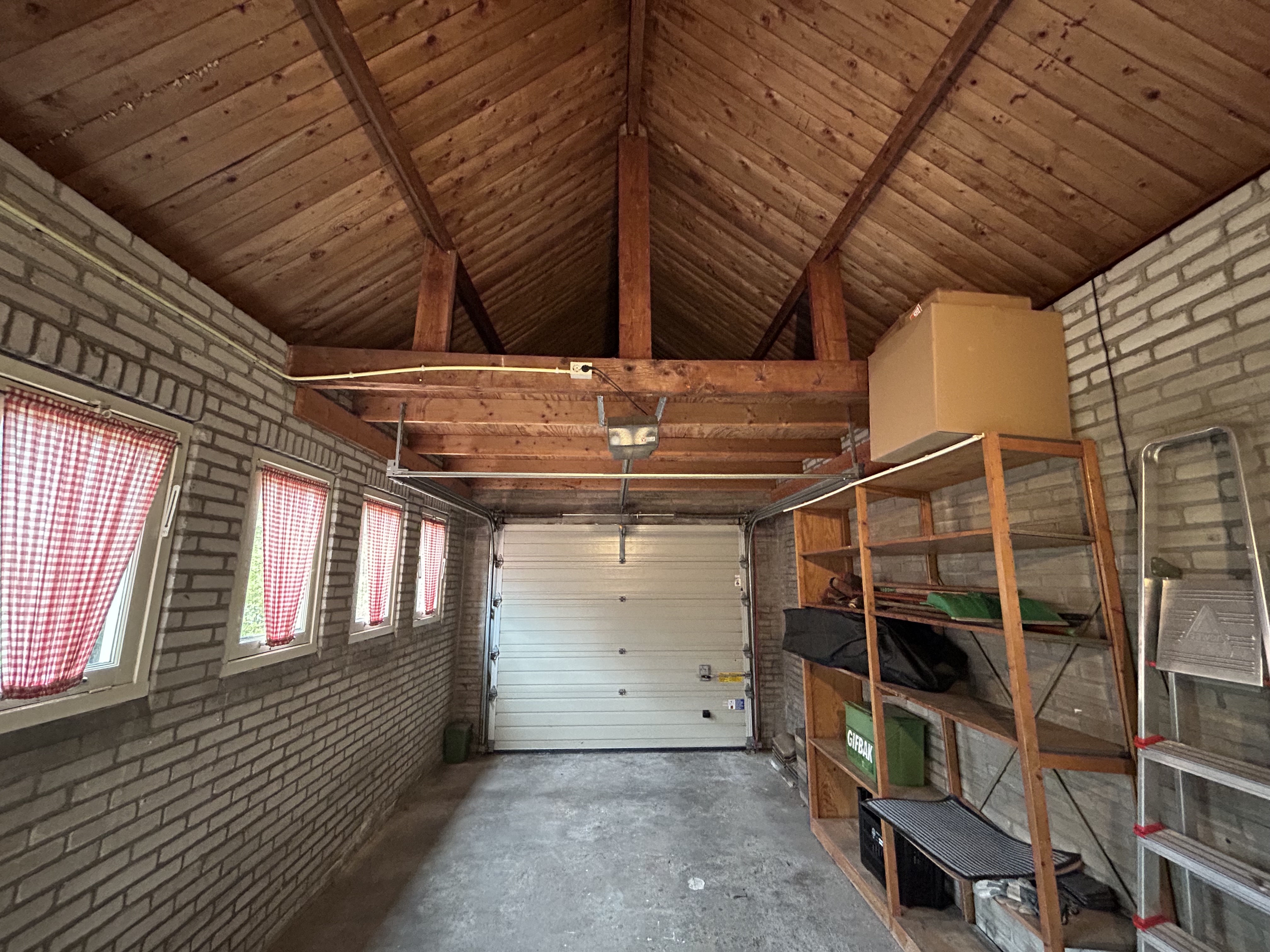 6 Rooms Rooms,1 BathroomBathrooms,Woonhuis,Te Koop,1555