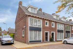 6 Rooms Rooms,1 BathroomBathrooms,Woonhuis,Te Koop,1555
