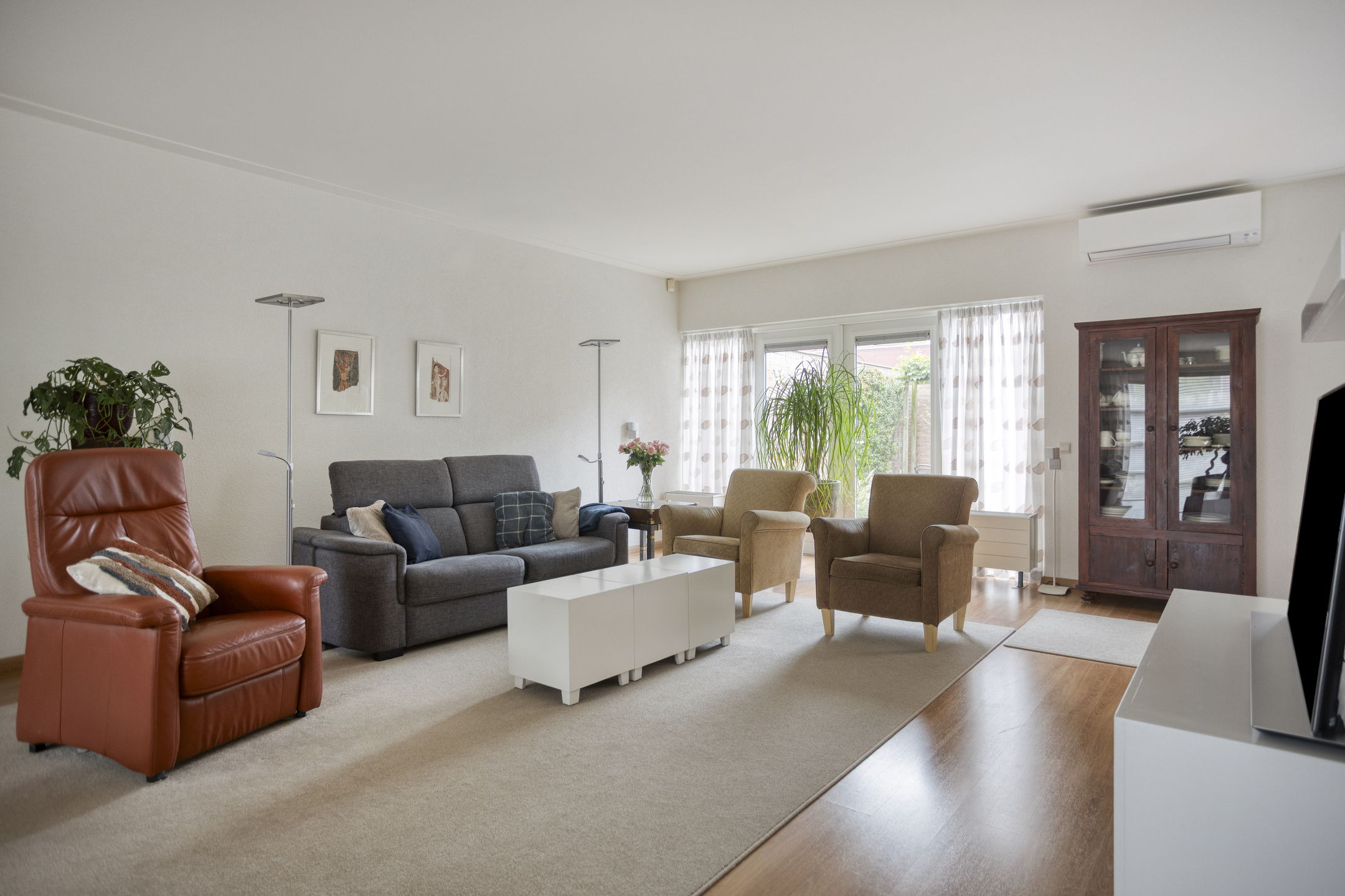 5 Rooms Rooms,2 BathroomsBathrooms,Woonhuis,Te Koop,1559