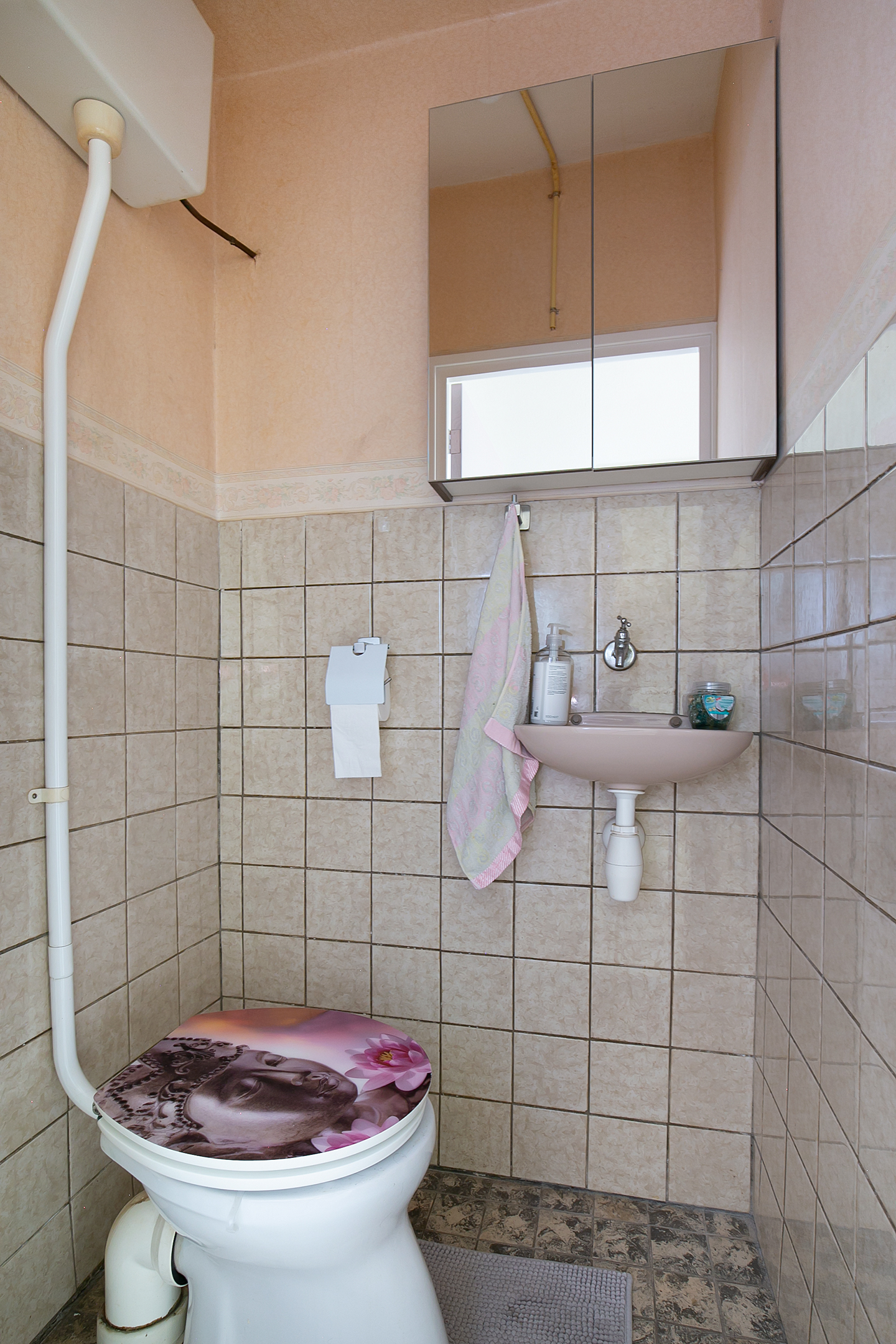 5 Rooms Rooms,1 BathroomBathrooms,Woonhuis,Te Koop,1033