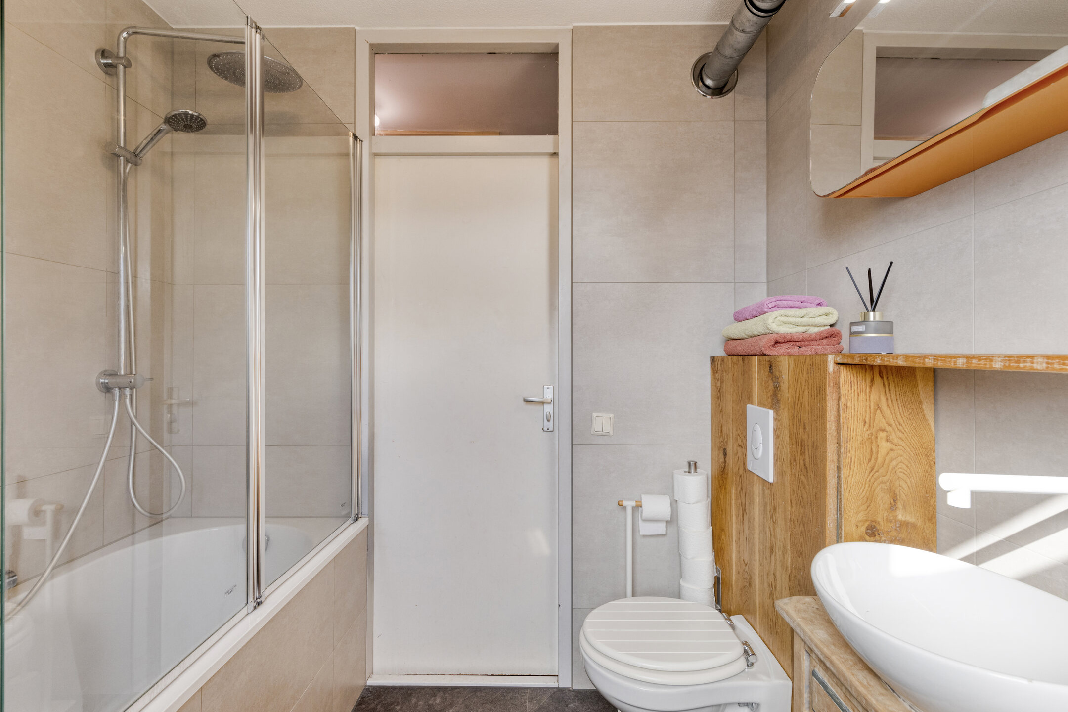 5 Rooms Rooms,1 BathroomBathrooms,Woonhuis,Te Koop,1573