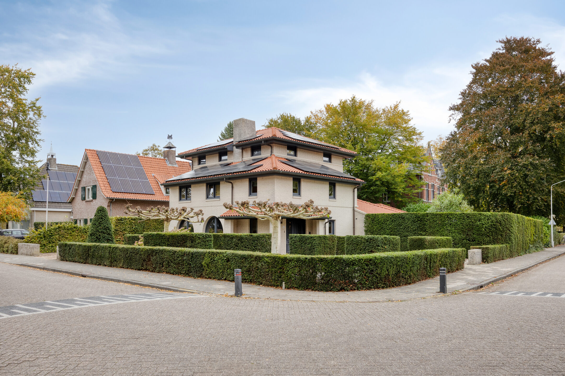 8 Rooms Rooms,2 BathroomsBathrooms,Woonhuis,Te Koop,1576 8 Rooms Rooms,2 BathroomsBathrooms,Woonhuis,Te Koop,1576