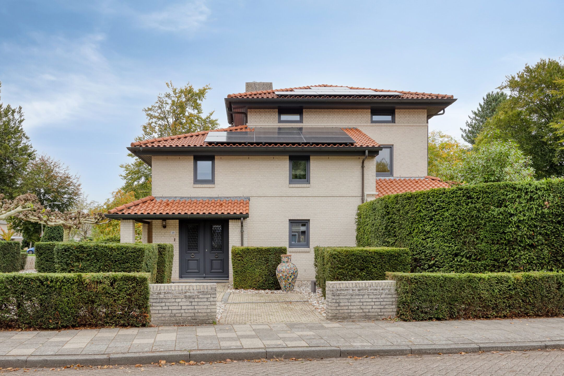 8 Rooms Rooms,2 BathroomsBathrooms,Woonhuis,Te Koop,1576 8 Rooms Rooms,2 BathroomsBathrooms,Woonhuis,Te Koop,1576