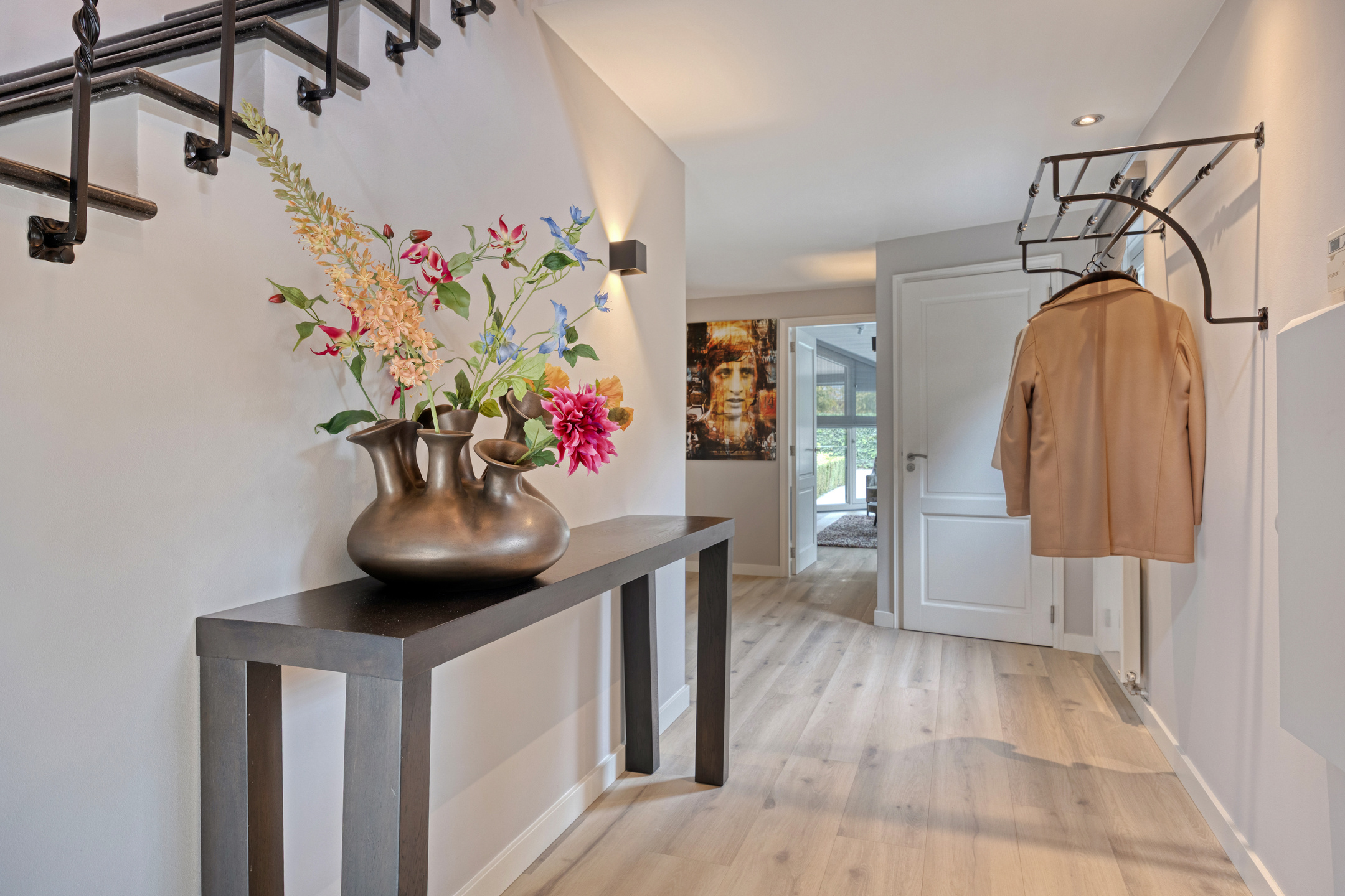 8 Rooms Rooms,2 BathroomsBathrooms,Woonhuis,Te Koop,1576 8 Rooms Rooms,2 BathroomsBathrooms,Woonhuis,Te Koop,1576