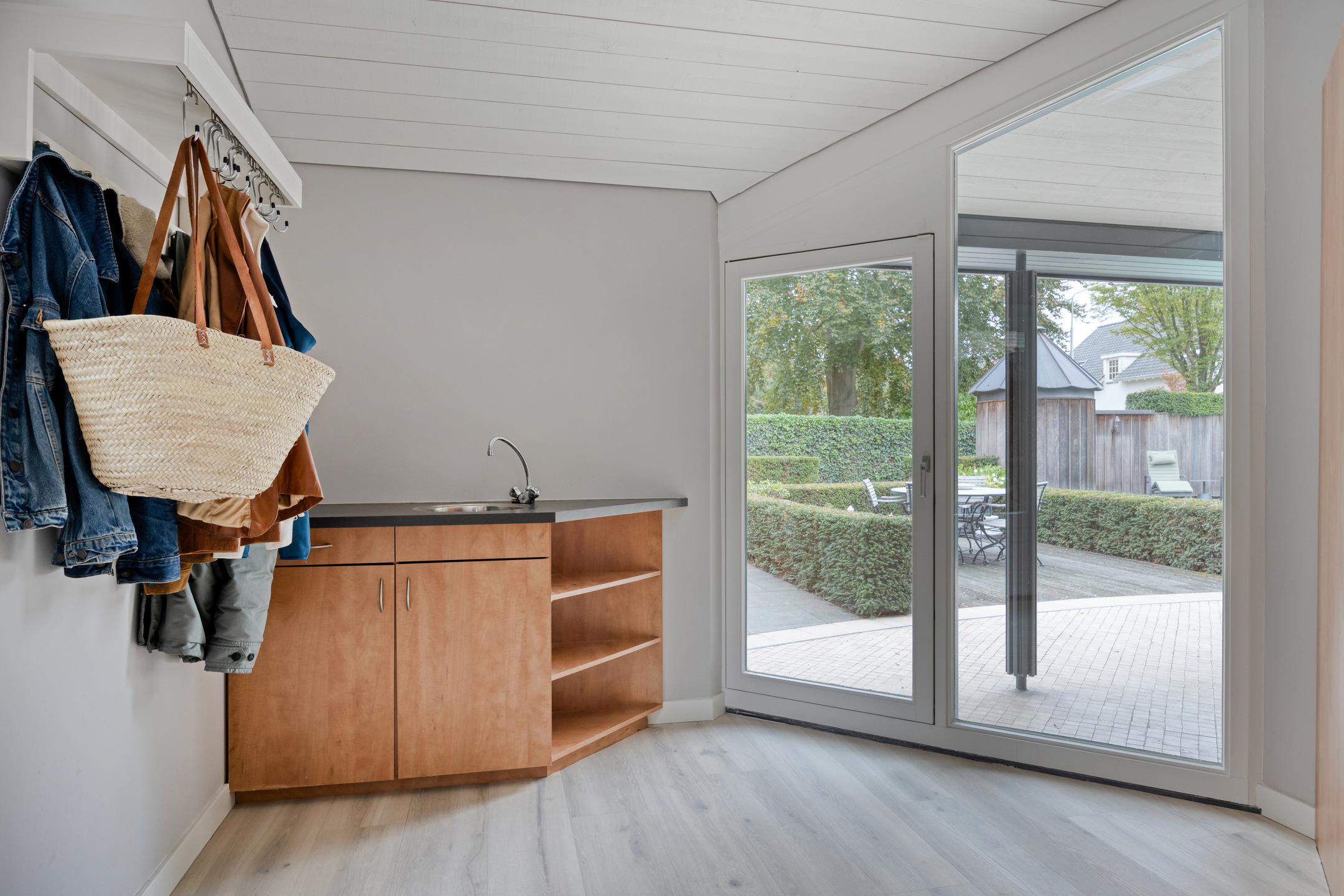 8 Rooms Rooms,2 BathroomsBathrooms,Woonhuis,Te Koop,1576 8 Rooms Rooms,2 BathroomsBathrooms,Woonhuis,Te Koop,1576