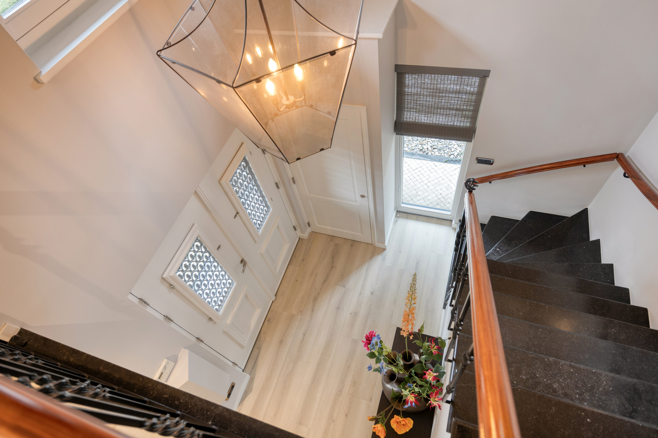 8 Rooms Rooms,2 BathroomsBathrooms,Woonhuis,Te Koop,1576 8 Rooms Rooms,2 BathroomsBathrooms,Woonhuis,Te Koop,1576