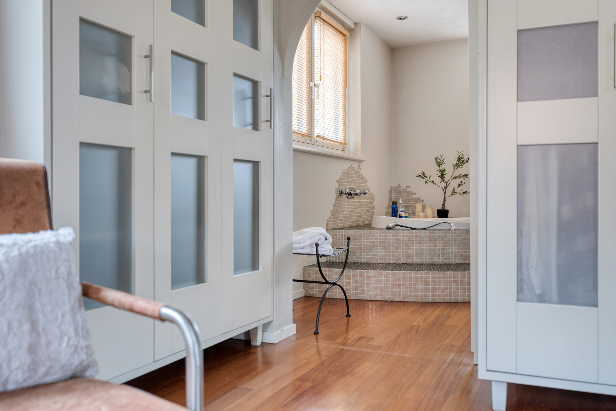 8 Rooms Rooms,2 BathroomsBathrooms,Woonhuis,Te Koop,1576 8 Rooms Rooms,2 BathroomsBathrooms,Woonhuis,Te Koop,1576