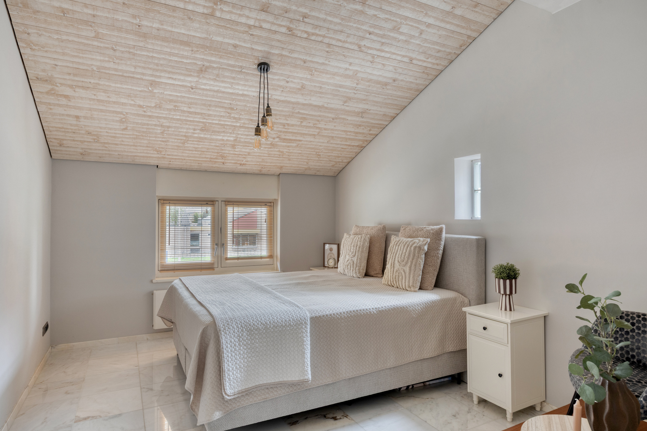 8 Rooms Rooms,2 BathroomsBathrooms,Woonhuis,Te Koop,1576 8 Rooms Rooms,2 BathroomsBathrooms,Woonhuis,Te Koop,1576