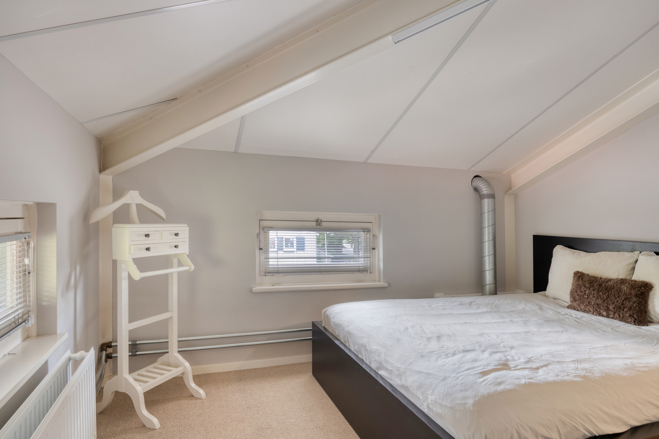 8 Rooms Rooms,2 BathroomsBathrooms,Woonhuis,Te Koop,1576 8 Rooms Rooms,2 BathroomsBathrooms,Woonhuis,Te Koop,1576