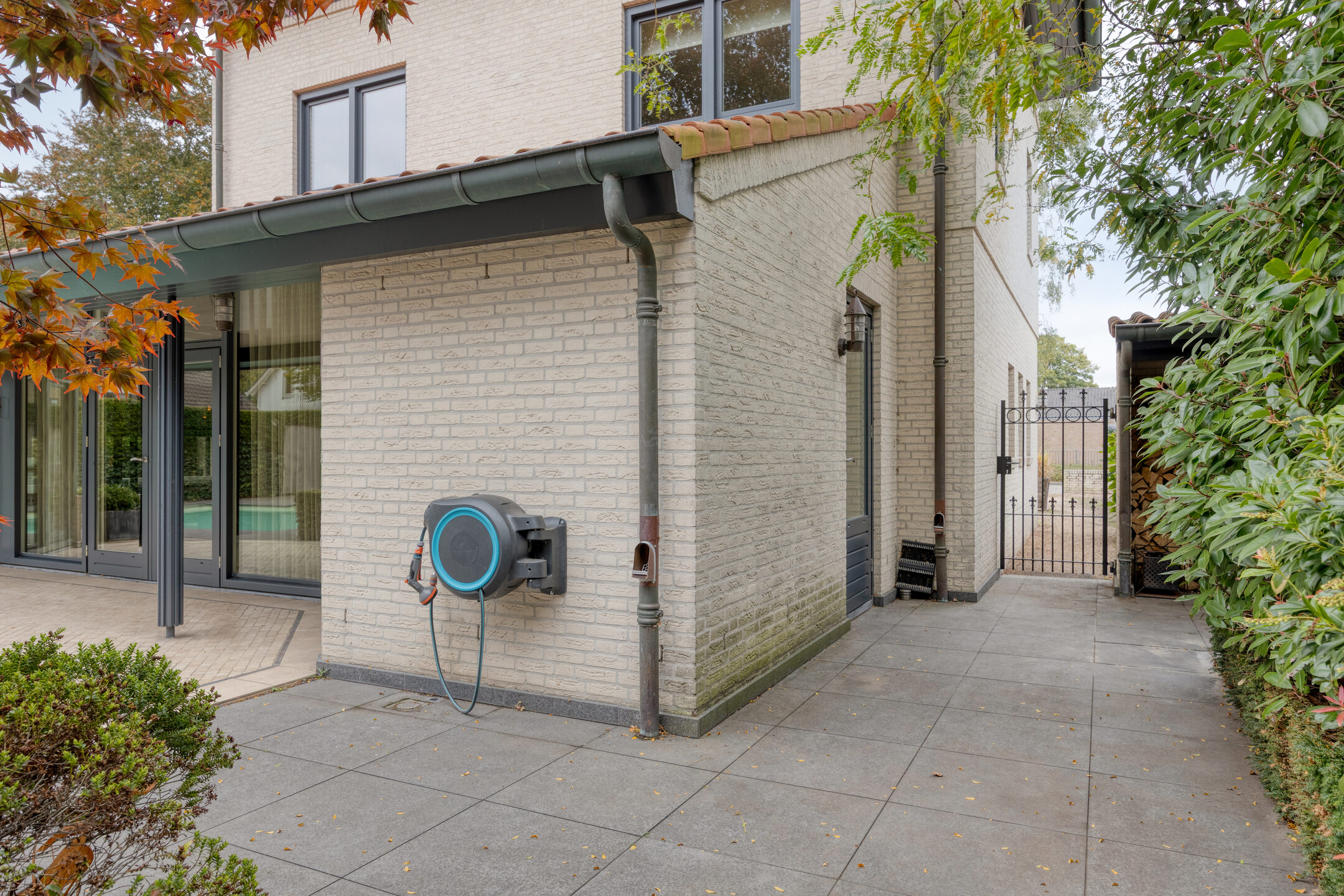 8 Rooms Rooms,2 BathroomsBathrooms,Woonhuis,Te Koop,1576 8 Rooms Rooms,2 BathroomsBathrooms,Woonhuis,Te Koop,1576