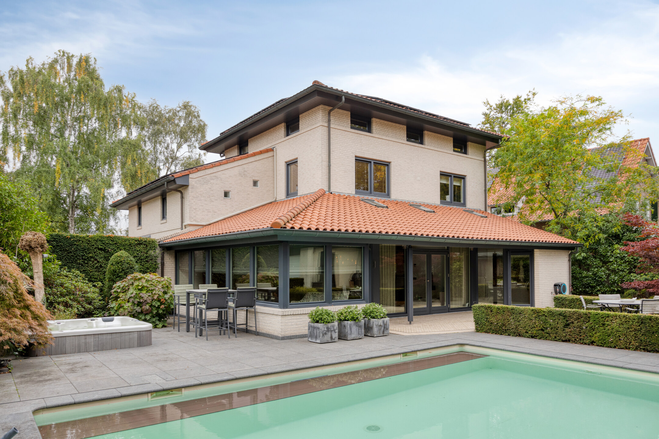 8 Rooms Rooms,2 BathroomsBathrooms,Woonhuis,Te Koop,1576 8 Rooms Rooms,2 BathroomsBathrooms,Woonhuis,Te Koop,1576