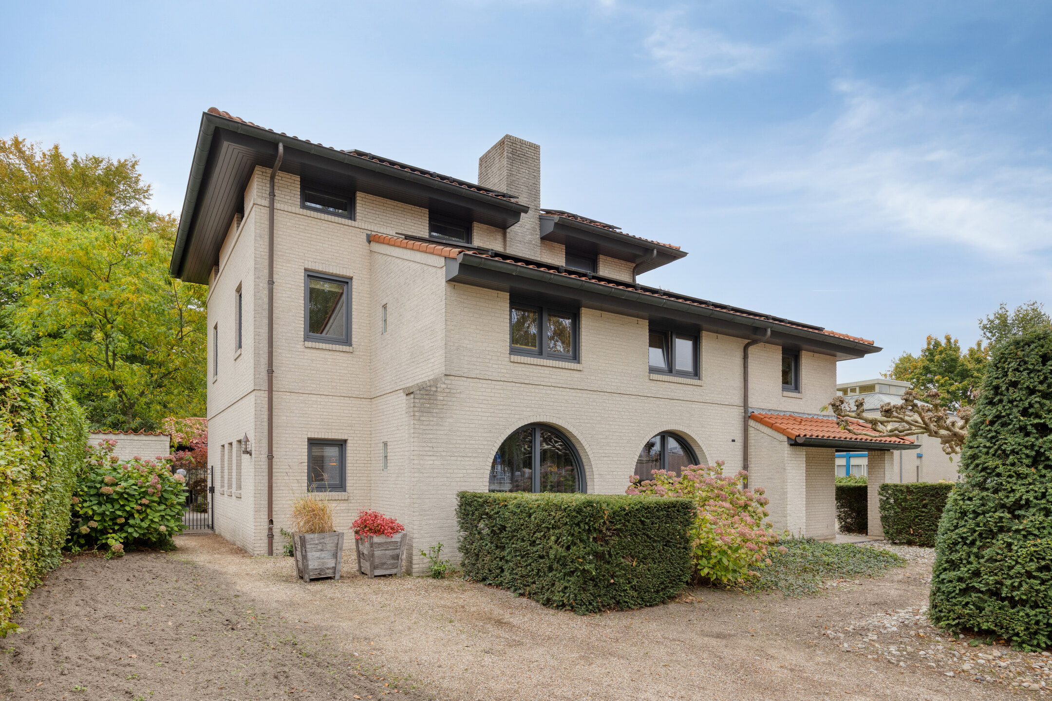 8 Rooms Rooms,2 BathroomsBathrooms,Woonhuis,Te Koop,1576 8 Rooms Rooms,2 BathroomsBathrooms,Woonhuis,Te Koop,1576