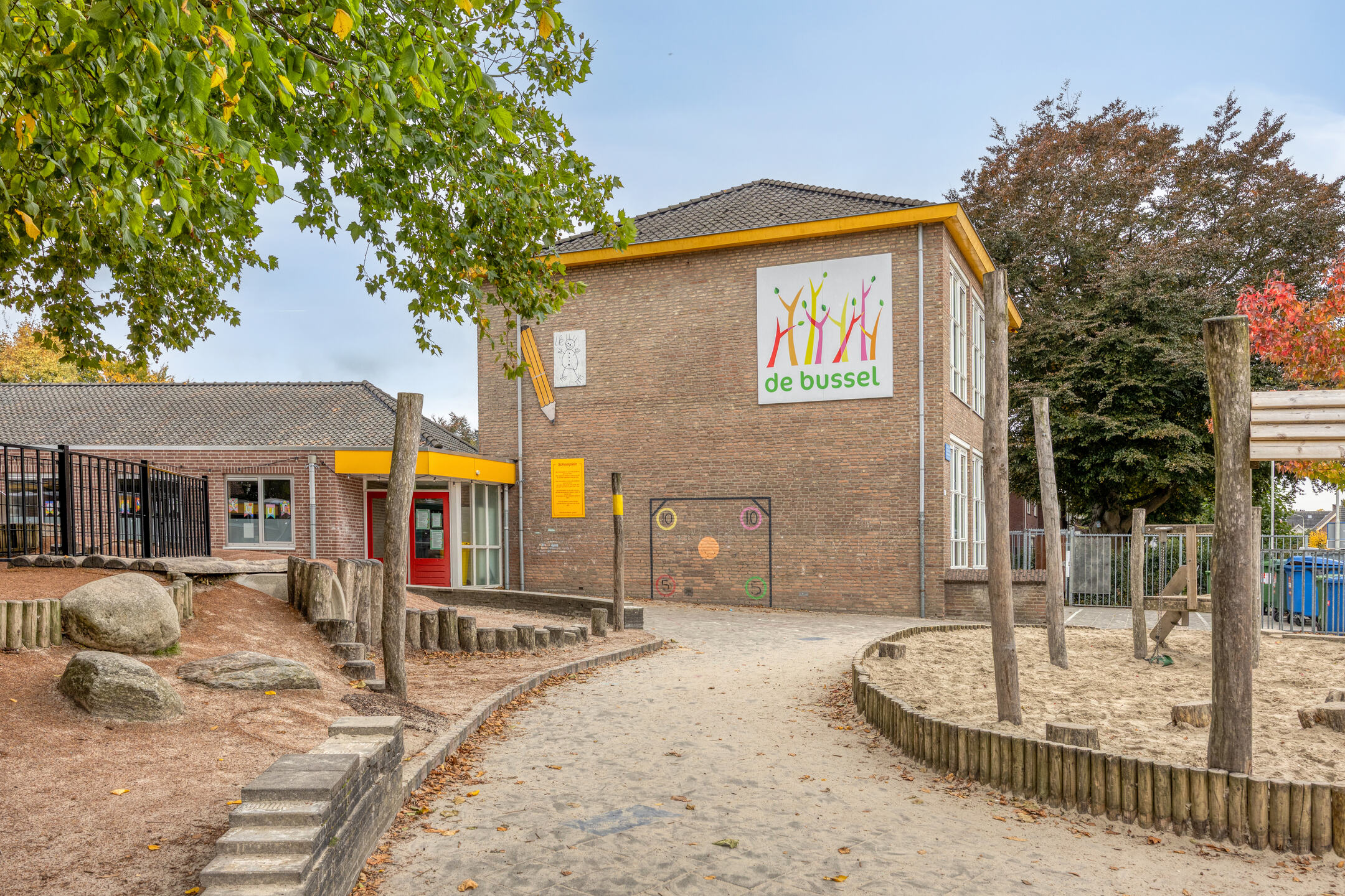 8 Rooms Rooms,2 BathroomsBathrooms,Woonhuis,Te Koop,1576 8 Rooms Rooms,2 BathroomsBathrooms,Woonhuis,Te Koop,1576