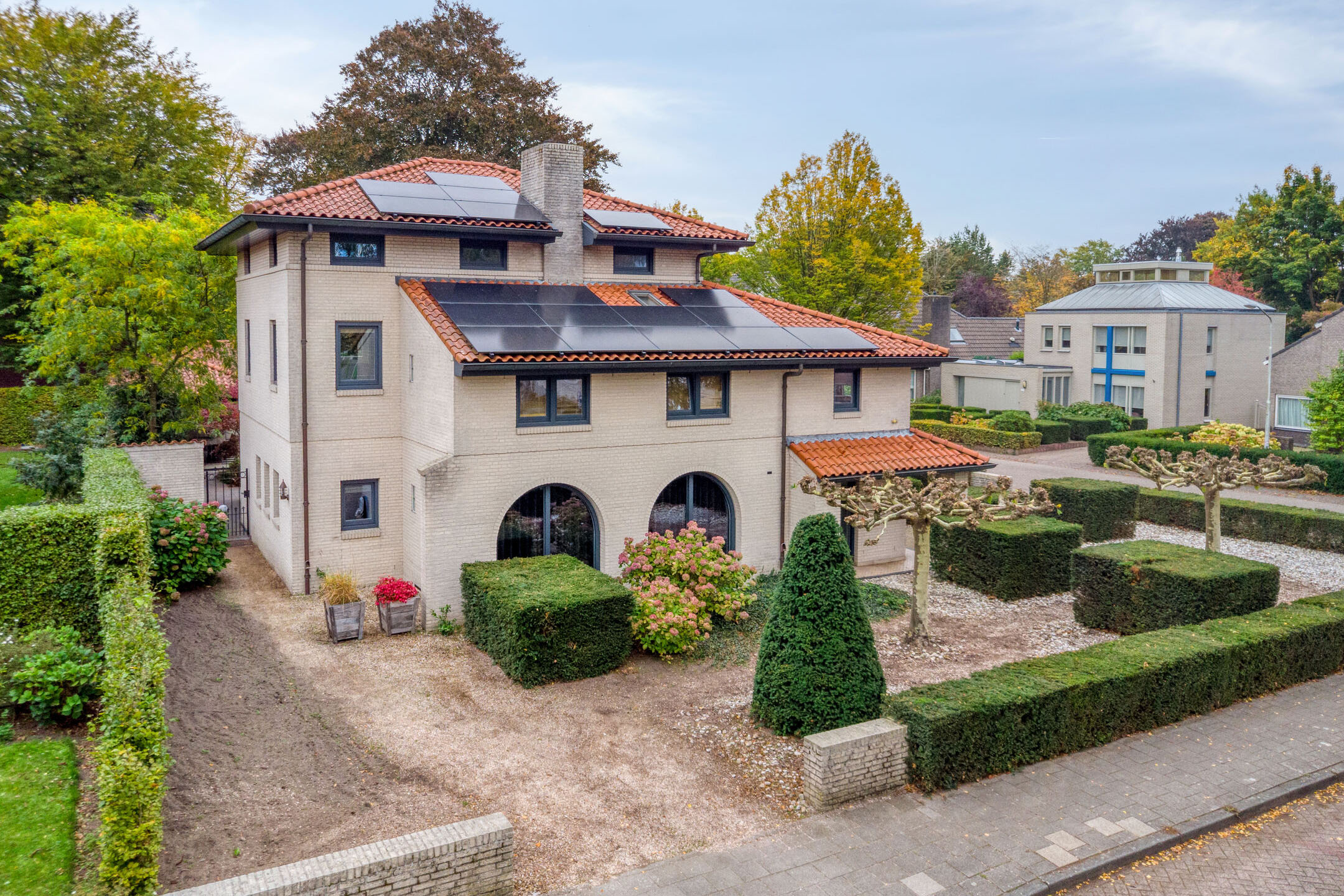 8 Rooms Rooms,2 BathroomsBathrooms,Woonhuis,Te Koop,1576 8 Rooms Rooms,2 BathroomsBathrooms,Woonhuis,Te Koop,1576