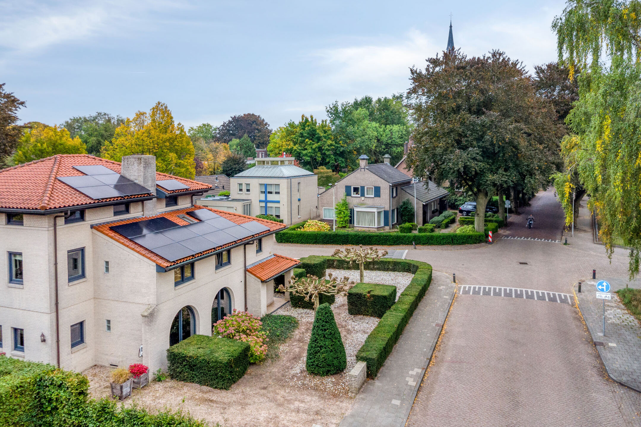 8 Rooms Rooms,2 BathroomsBathrooms,Woonhuis,Te Koop,1576 8 Rooms Rooms,2 BathroomsBathrooms,Woonhuis,Te Koop,1576