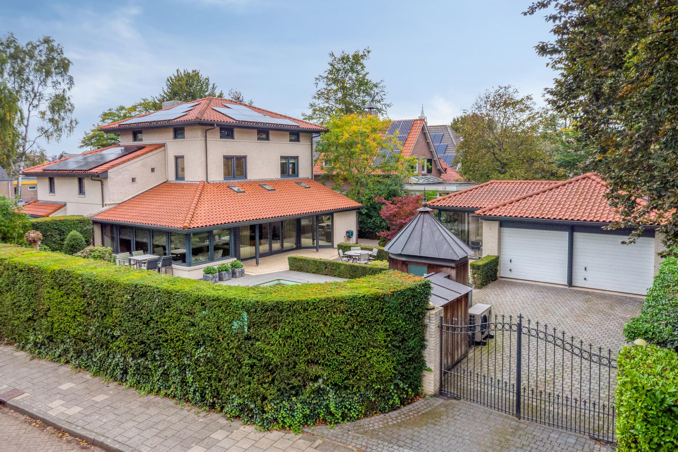 8 Rooms Rooms,2 BathroomsBathrooms,Woonhuis,Te Koop,1576 8 Rooms Rooms,2 BathroomsBathrooms,Woonhuis,Te Koop,1576