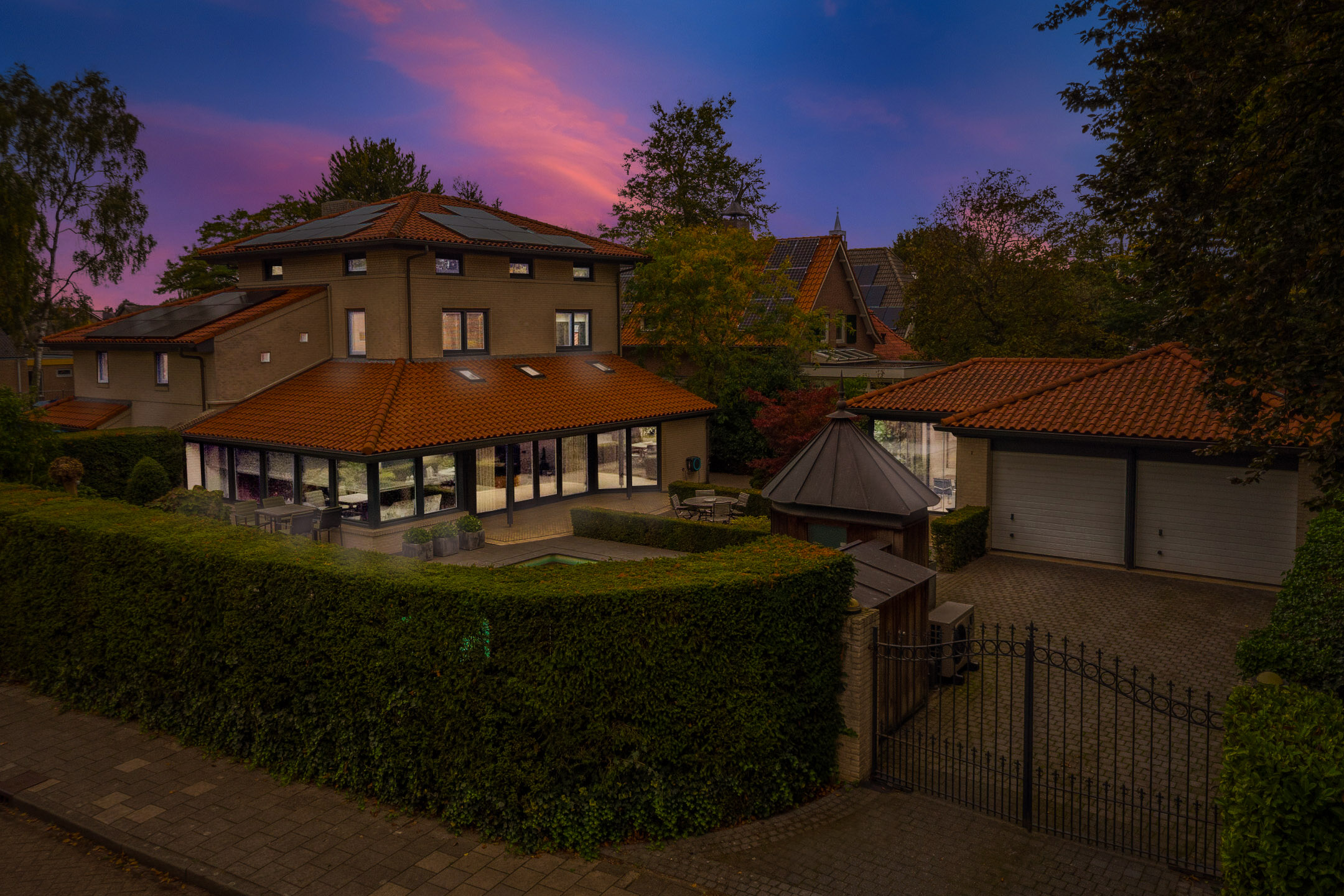 8 Rooms Rooms,2 BathroomsBathrooms,Woonhuis,Te Koop,1576 8 Rooms Rooms,2 BathroomsBathrooms,Woonhuis,Te Koop,1576