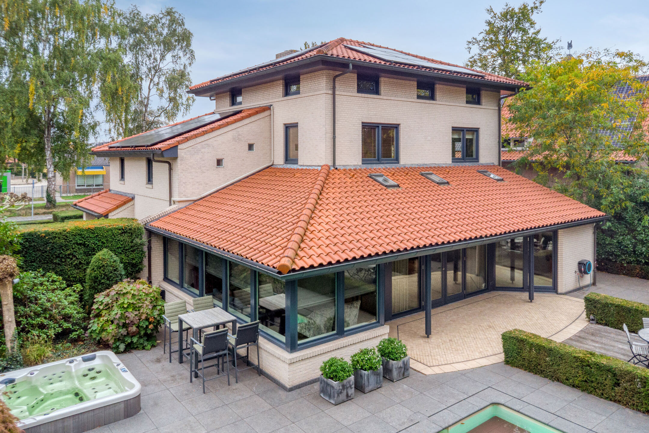 8 Rooms Rooms,2 BathroomsBathrooms,Woonhuis,Te Koop,1576 8 Rooms Rooms,2 BathroomsBathrooms,Woonhuis,Te Koop,1576