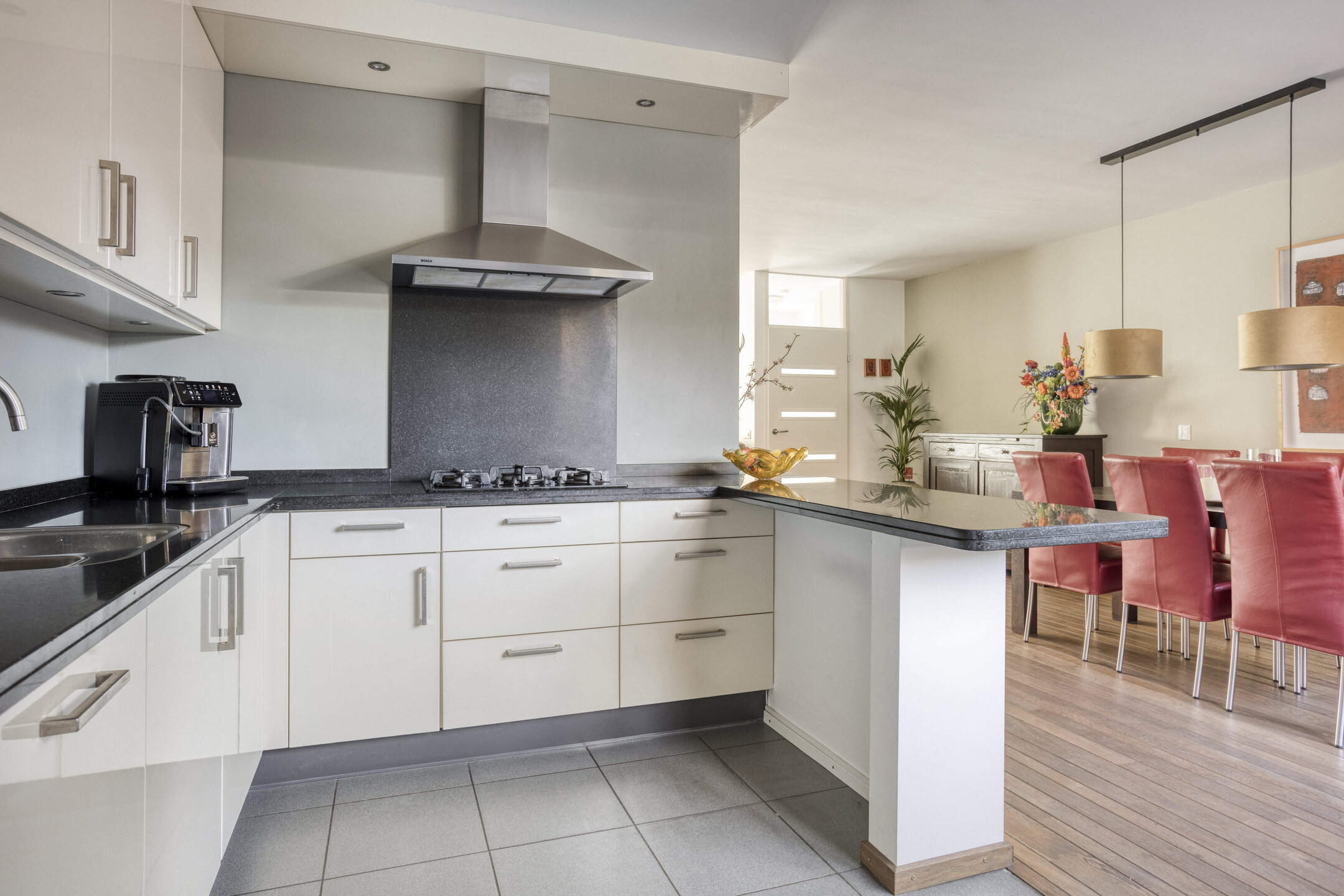 4 Rooms Rooms,Woonhuis,Te Koop,1584