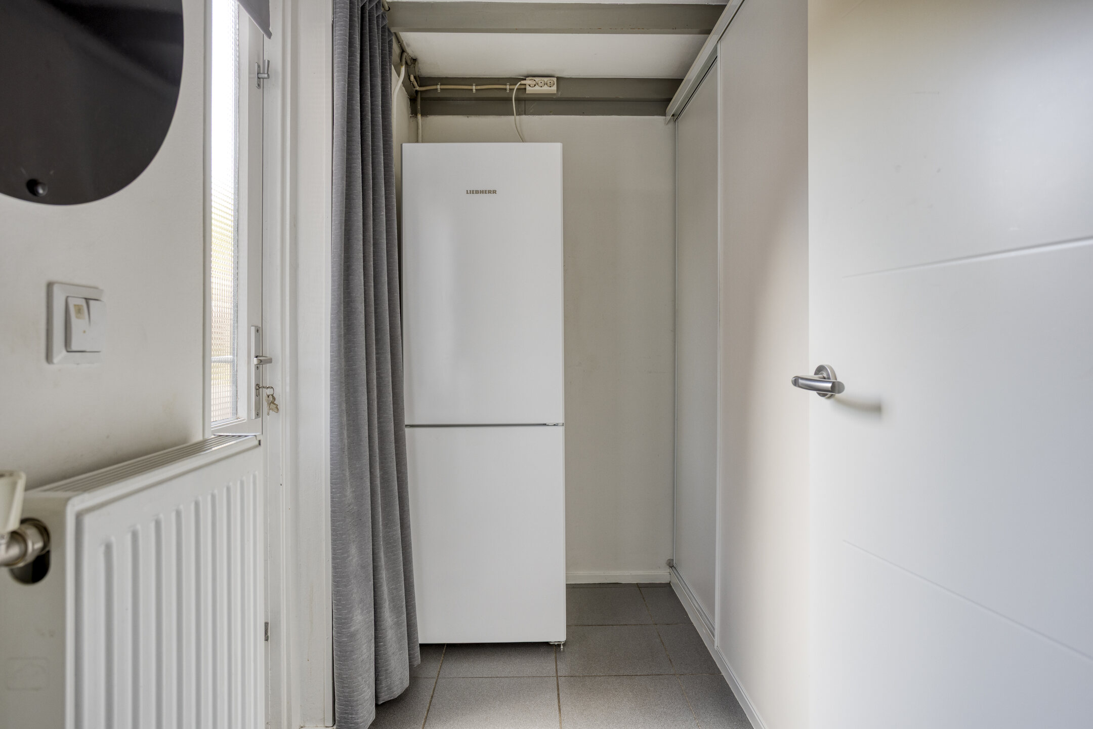 4 Rooms Rooms,Woonhuis,Te Koop,1584