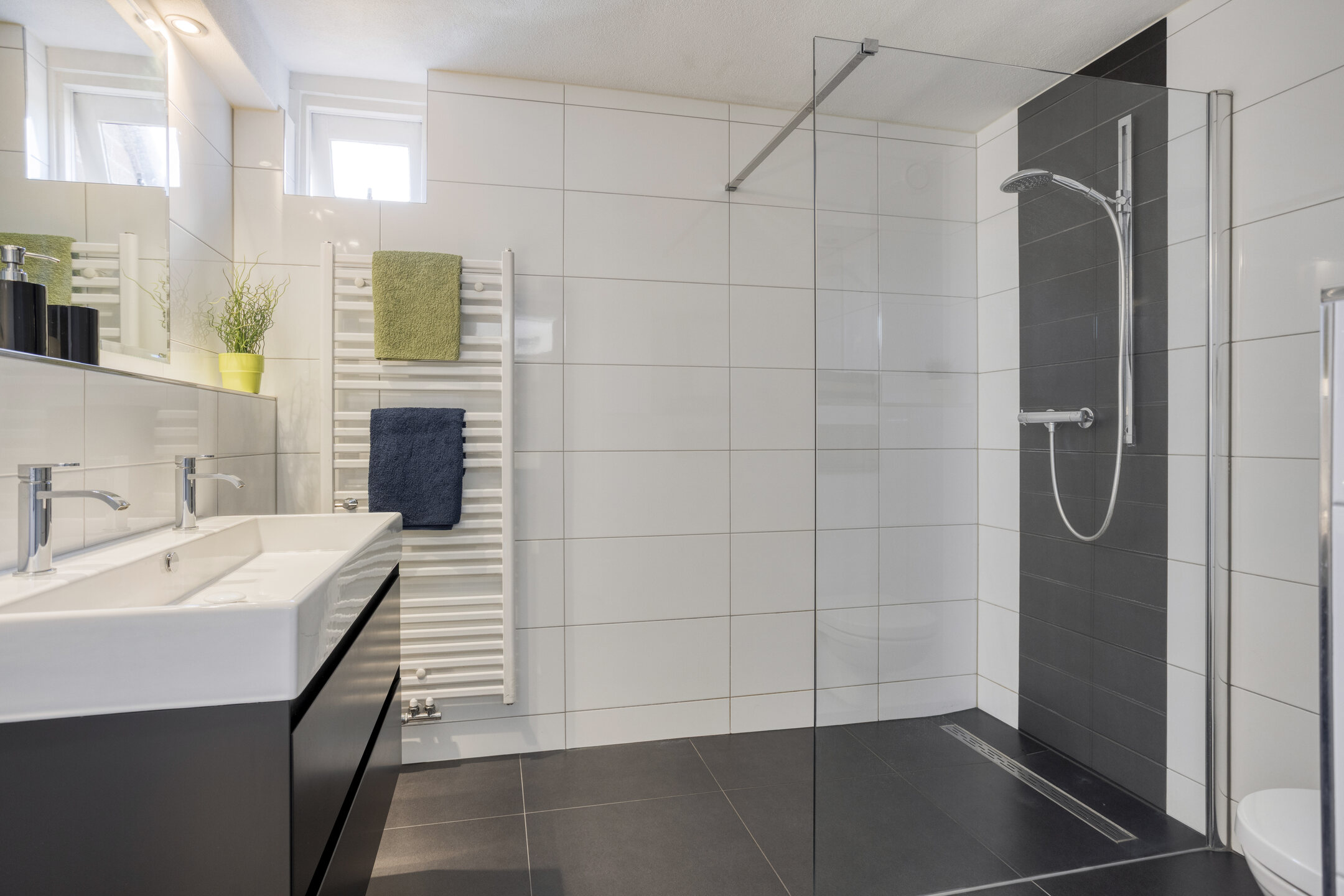 4 Rooms Rooms,Woonhuis,Te Koop,1584