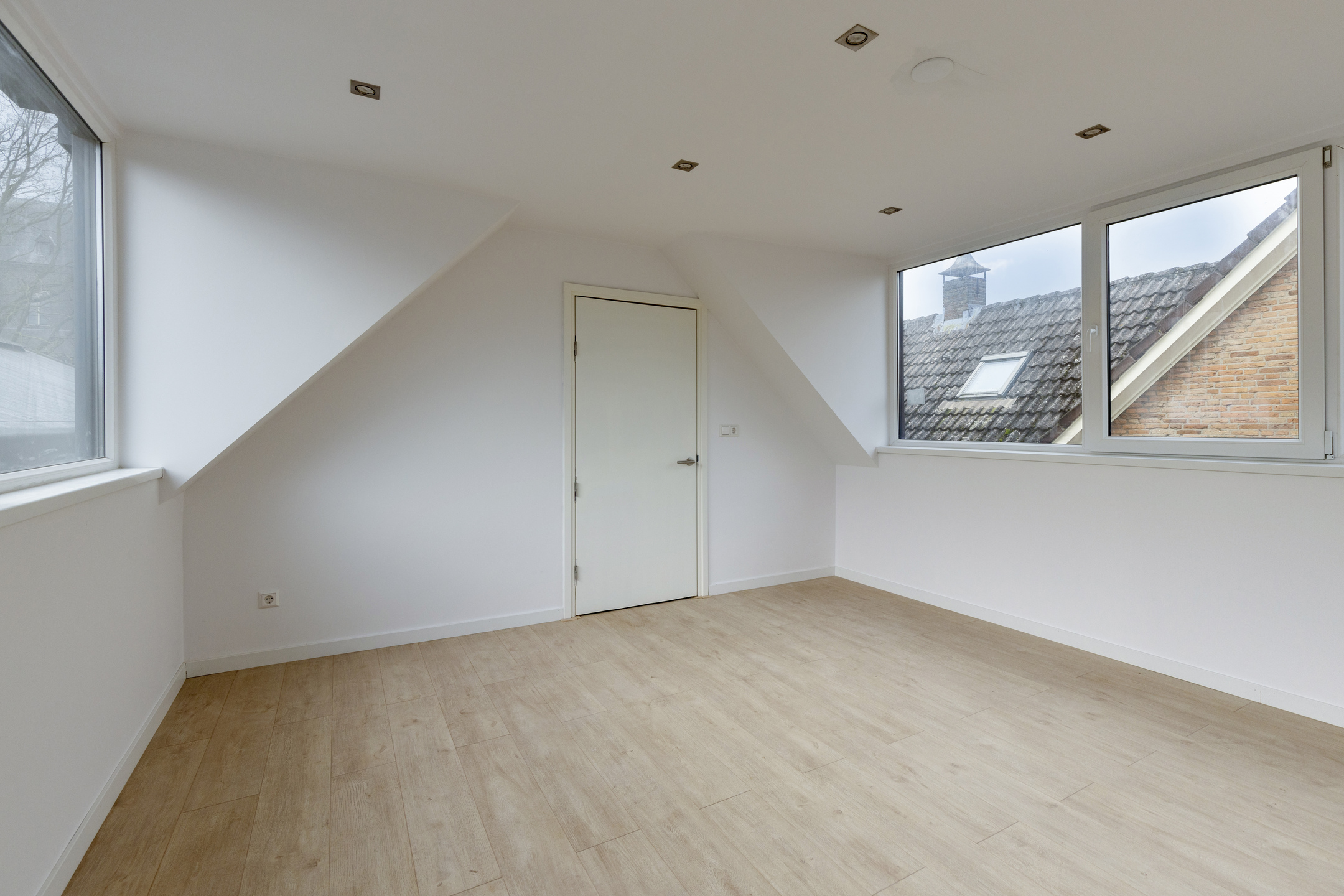 5 Rooms Rooms,2 BathroomsBathrooms,Woonhuis,Te Koop,1589