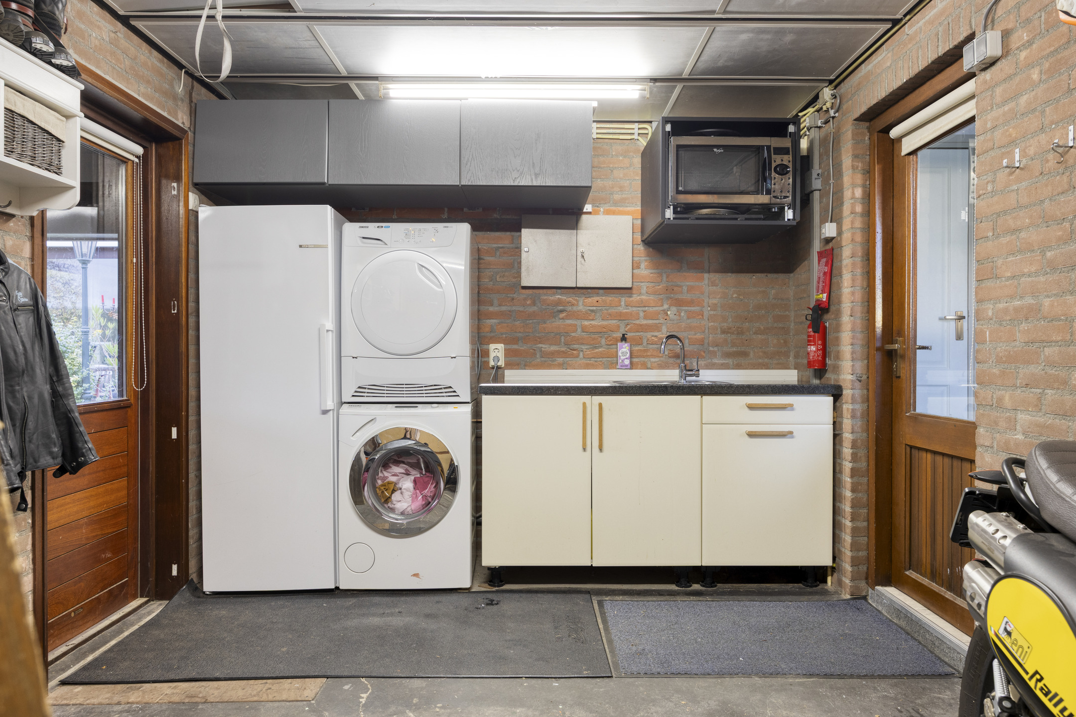 4 Rooms Rooms,1 BathroomBathrooms,Woonhuis,Te Koop,1591