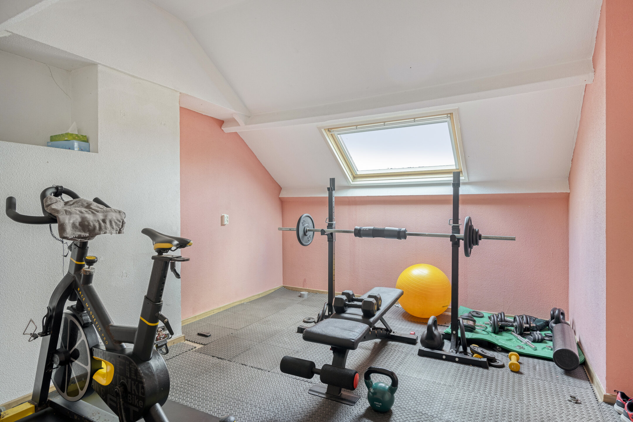 6 Rooms Rooms,1 BathroomBathrooms,Woonhuis,Te Koop,1592