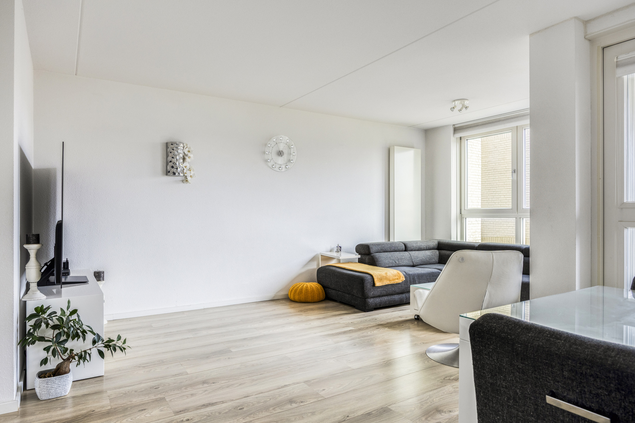 2 Bedrooms Bedrooms, ,1 BathroomBathrooms,Appartement,Te Koop,1595