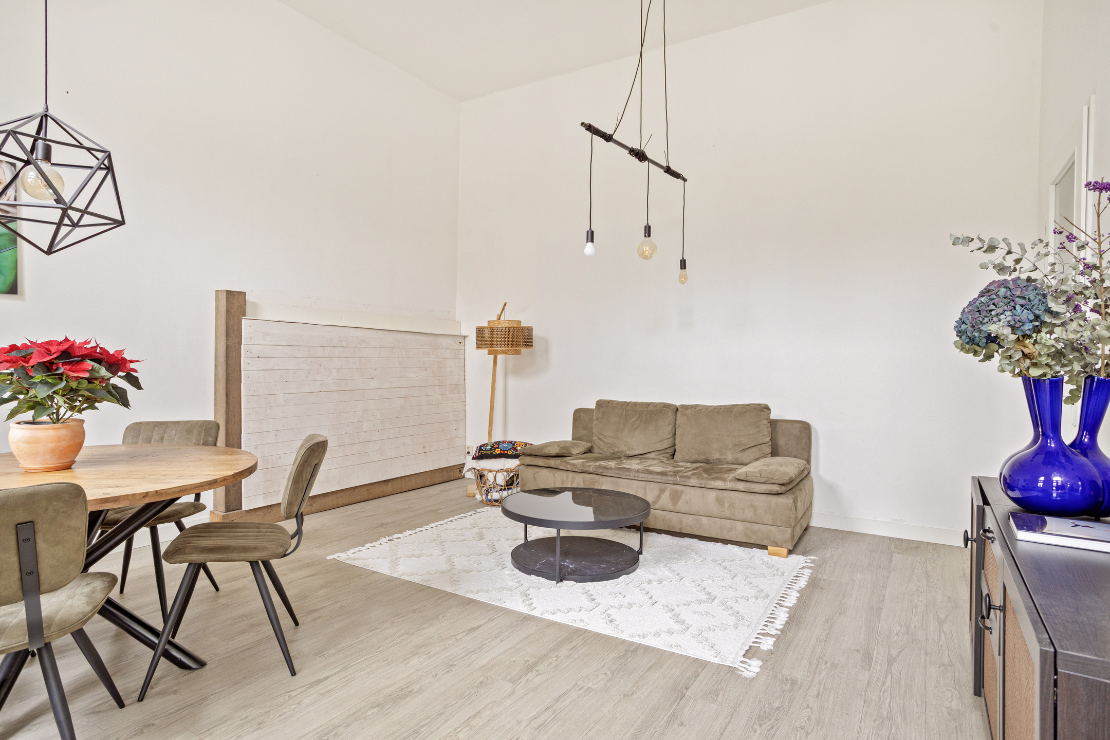 1 Bedroom Bedrooms, ,1 BathroomBathrooms,Appartement,Te Koop,1600