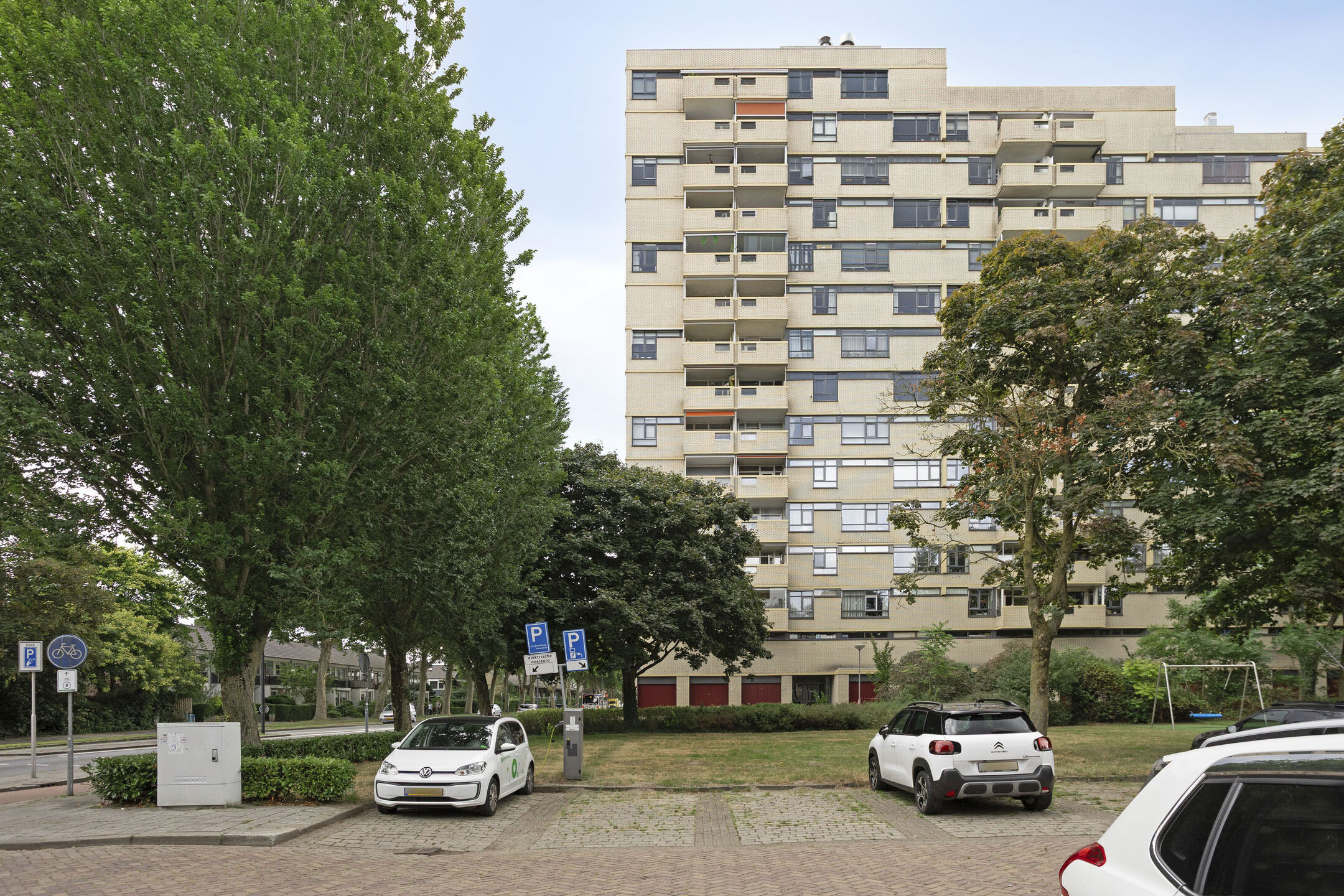 3 Bedrooms Bedrooms, ,1 BathroomBathrooms,Appartement,Te Koop,1605