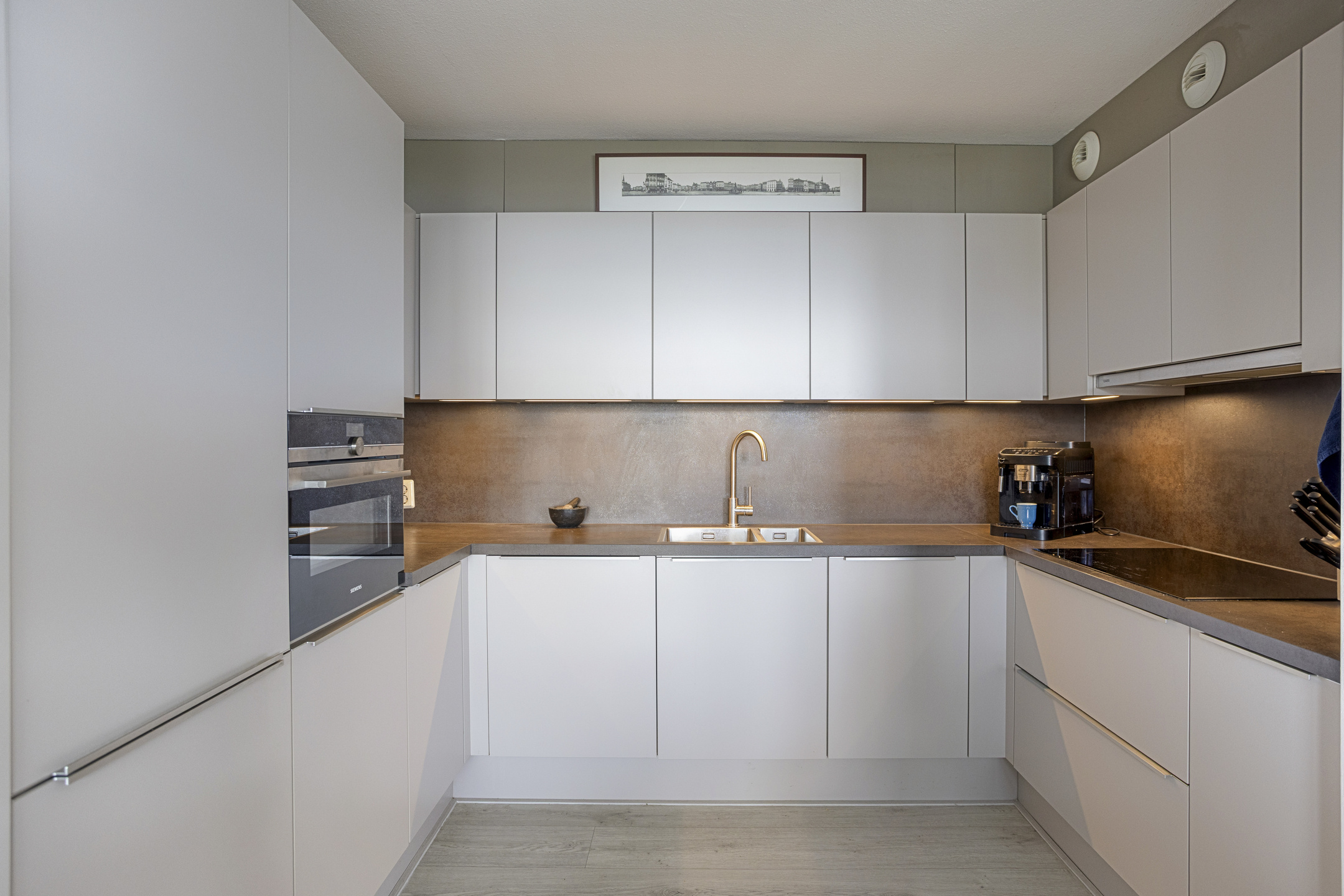 3 Bedrooms Bedrooms, ,1 BathroomBathrooms,Appartement,Te Koop,1605