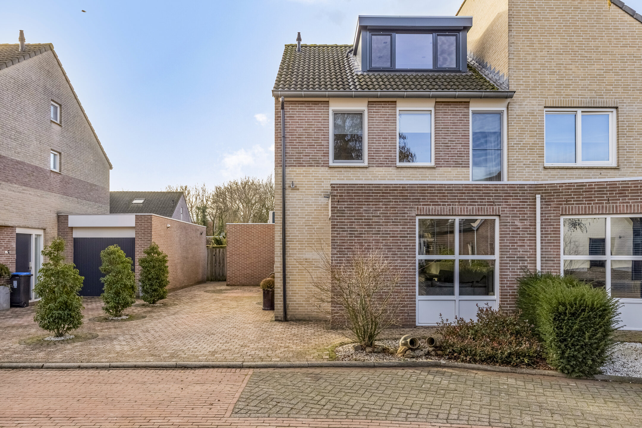 5 Rooms Rooms,1 BathroomBathrooms,Woonhuis,Te Koop,1610