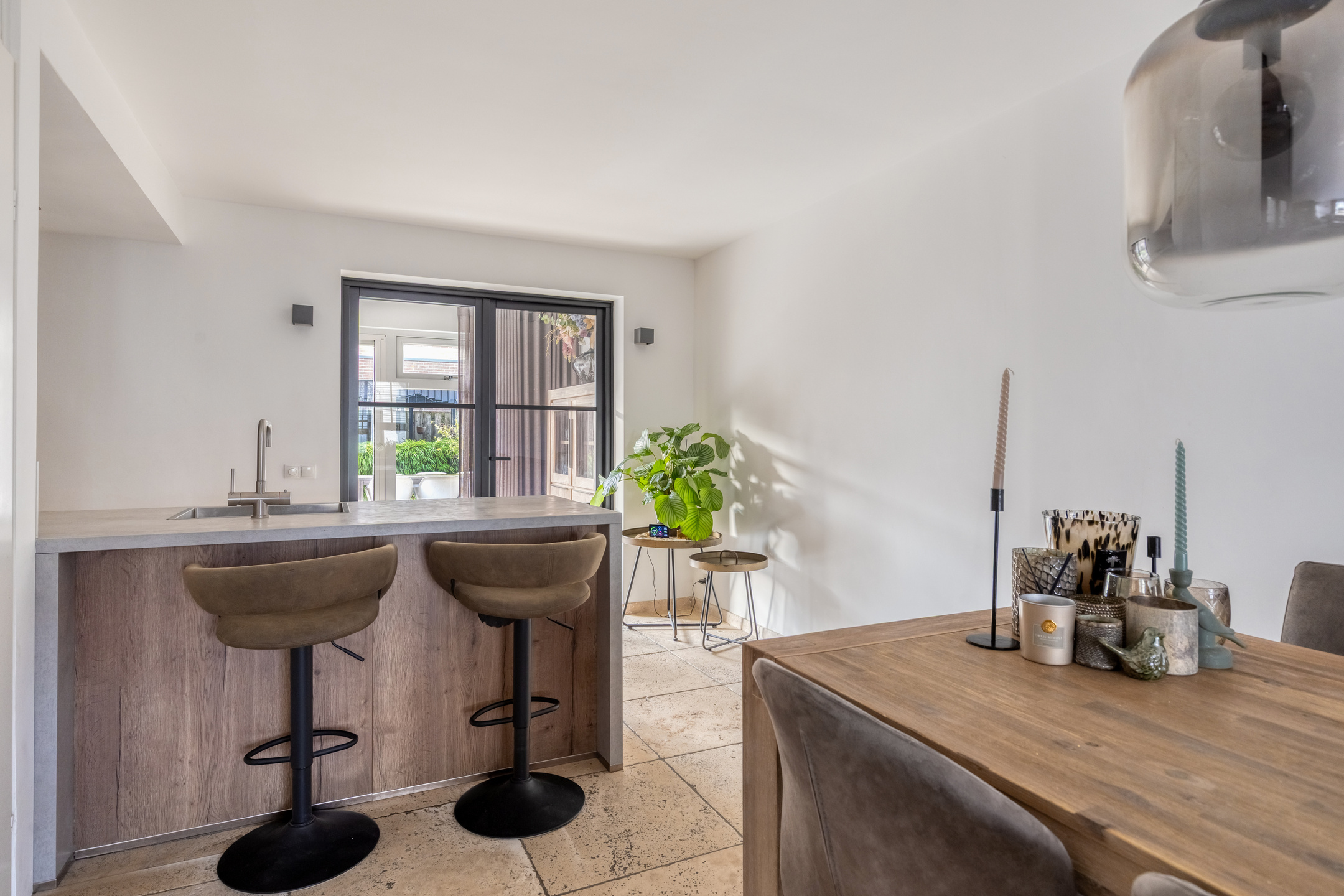 5 Rooms Rooms,1 BathroomBathrooms,Woonhuis,Te Koop,1610