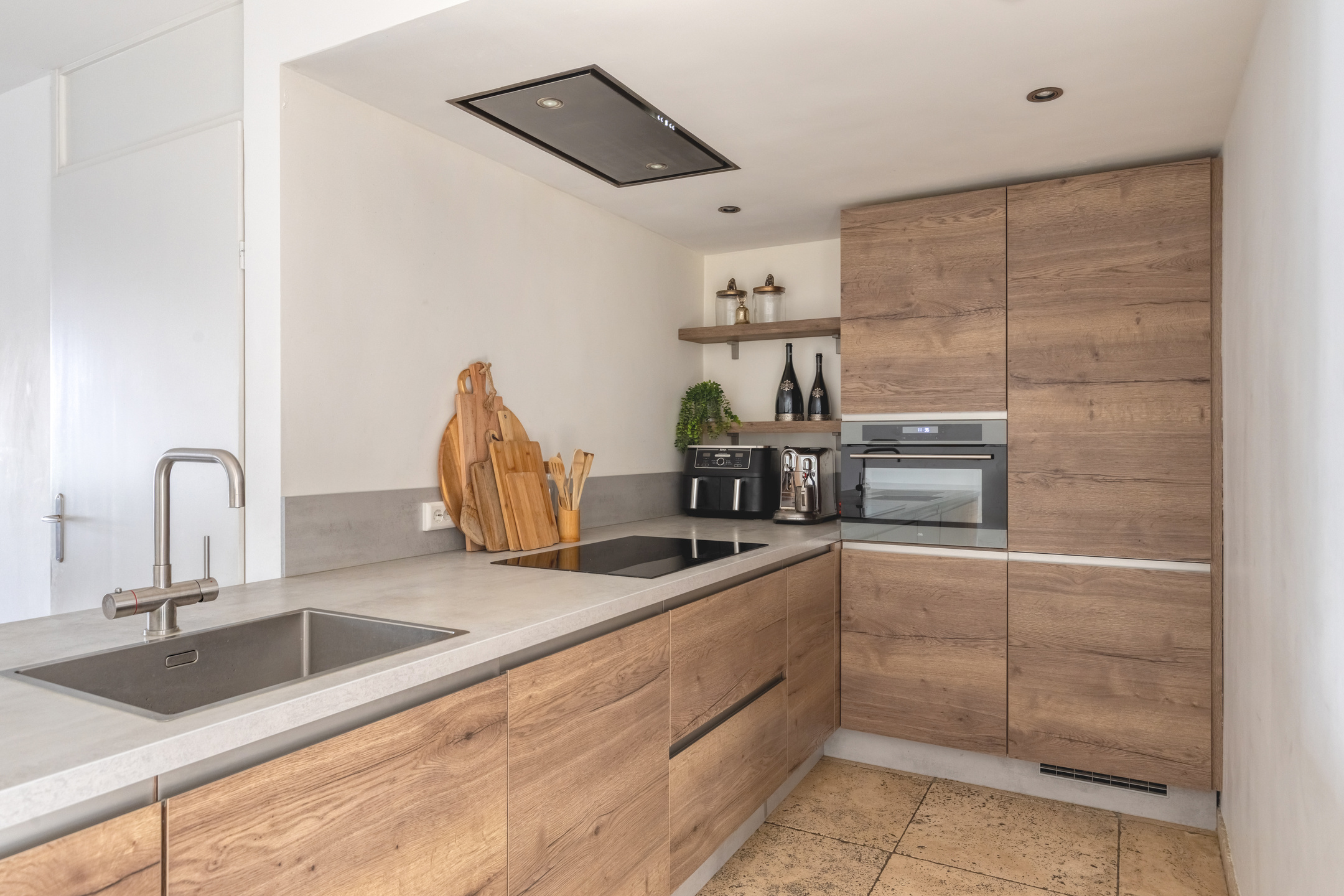 5 Rooms Rooms,1 BathroomBathrooms,Woonhuis,Te Koop,1610