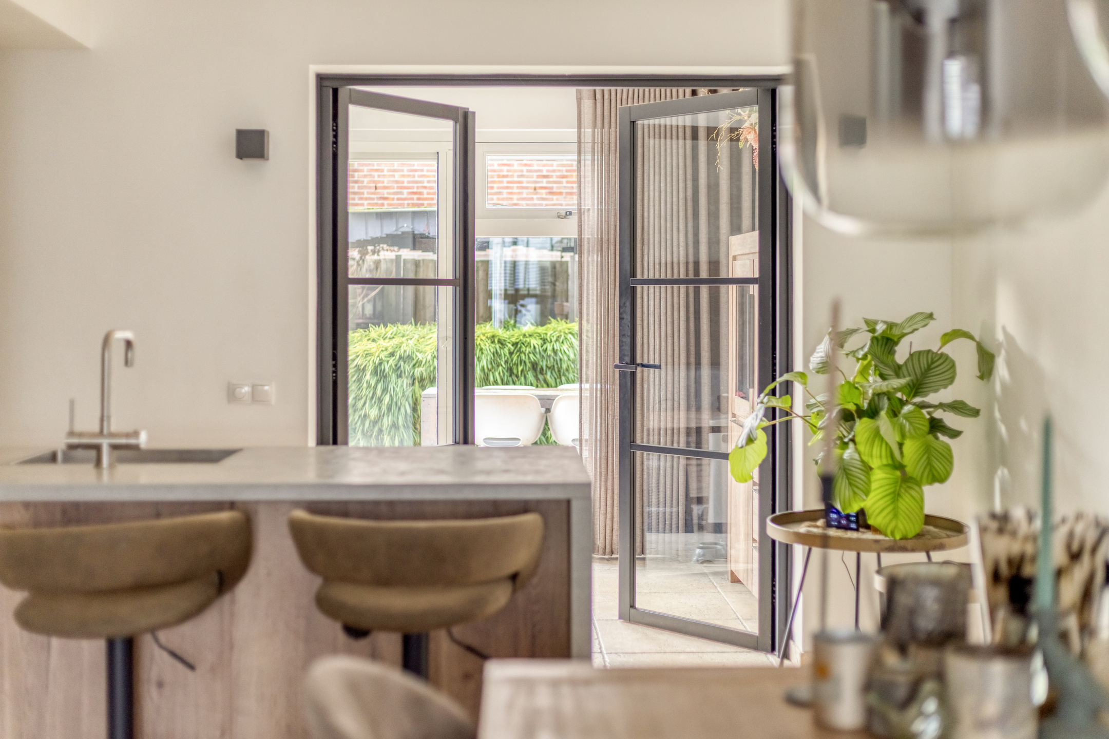 5 Rooms Rooms,1 BathroomBathrooms,Woonhuis,Te Koop,1610