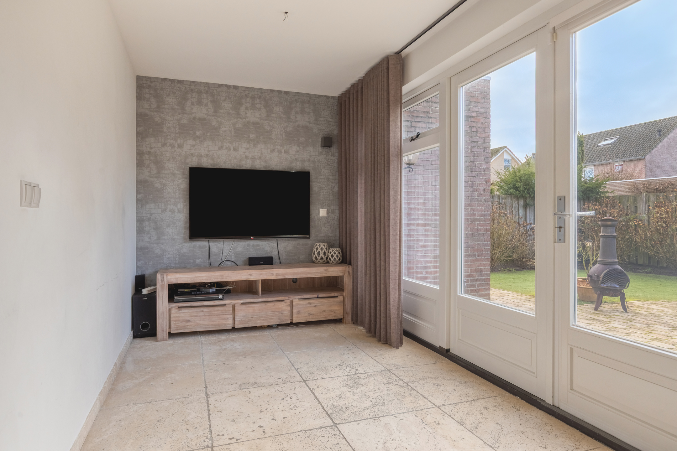 5 Rooms Rooms,1 BathroomBathrooms,Woonhuis,Te Koop,1610