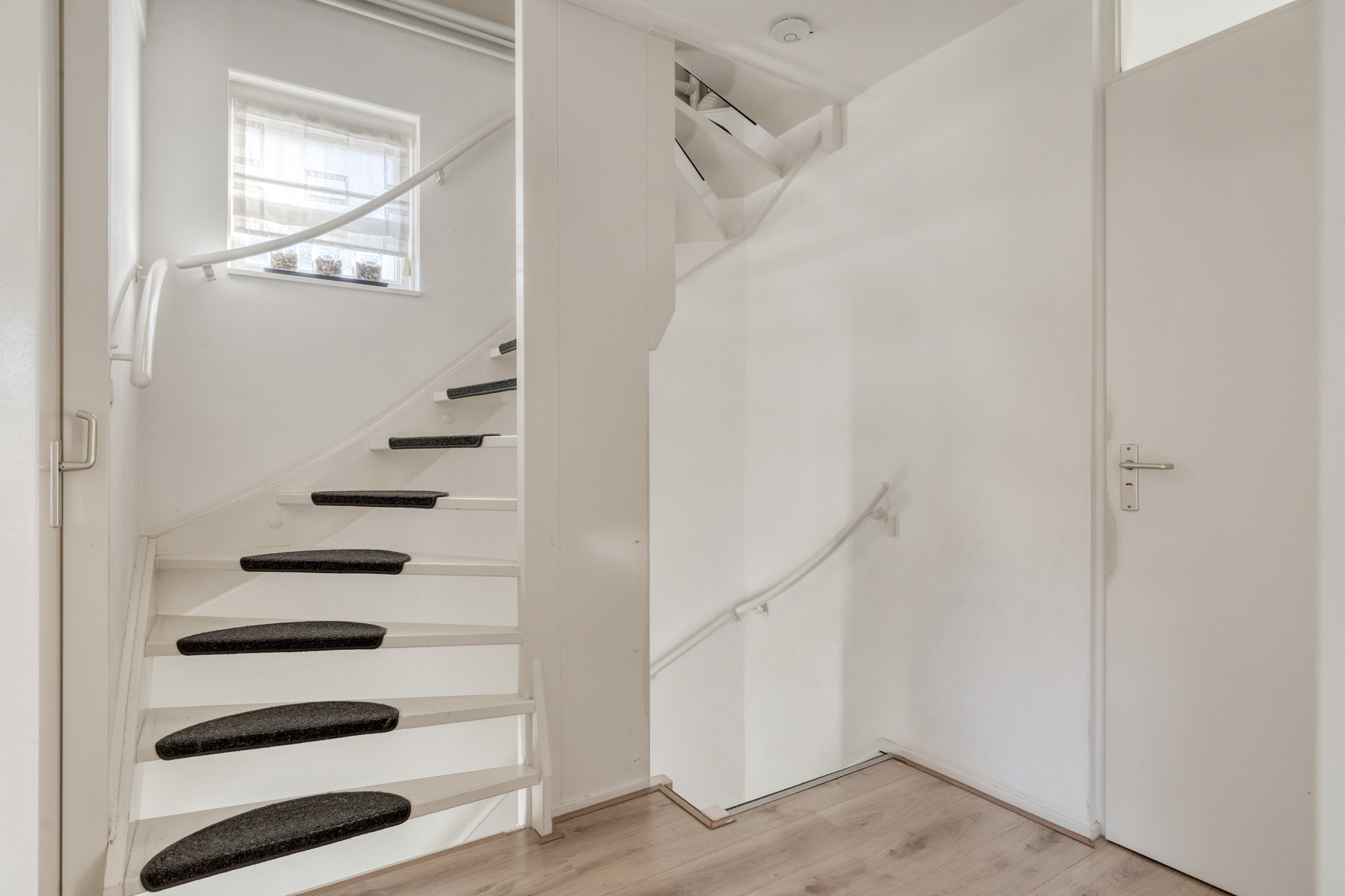 5 Rooms Rooms,1 BathroomBathrooms,Woonhuis,Te Koop,1610