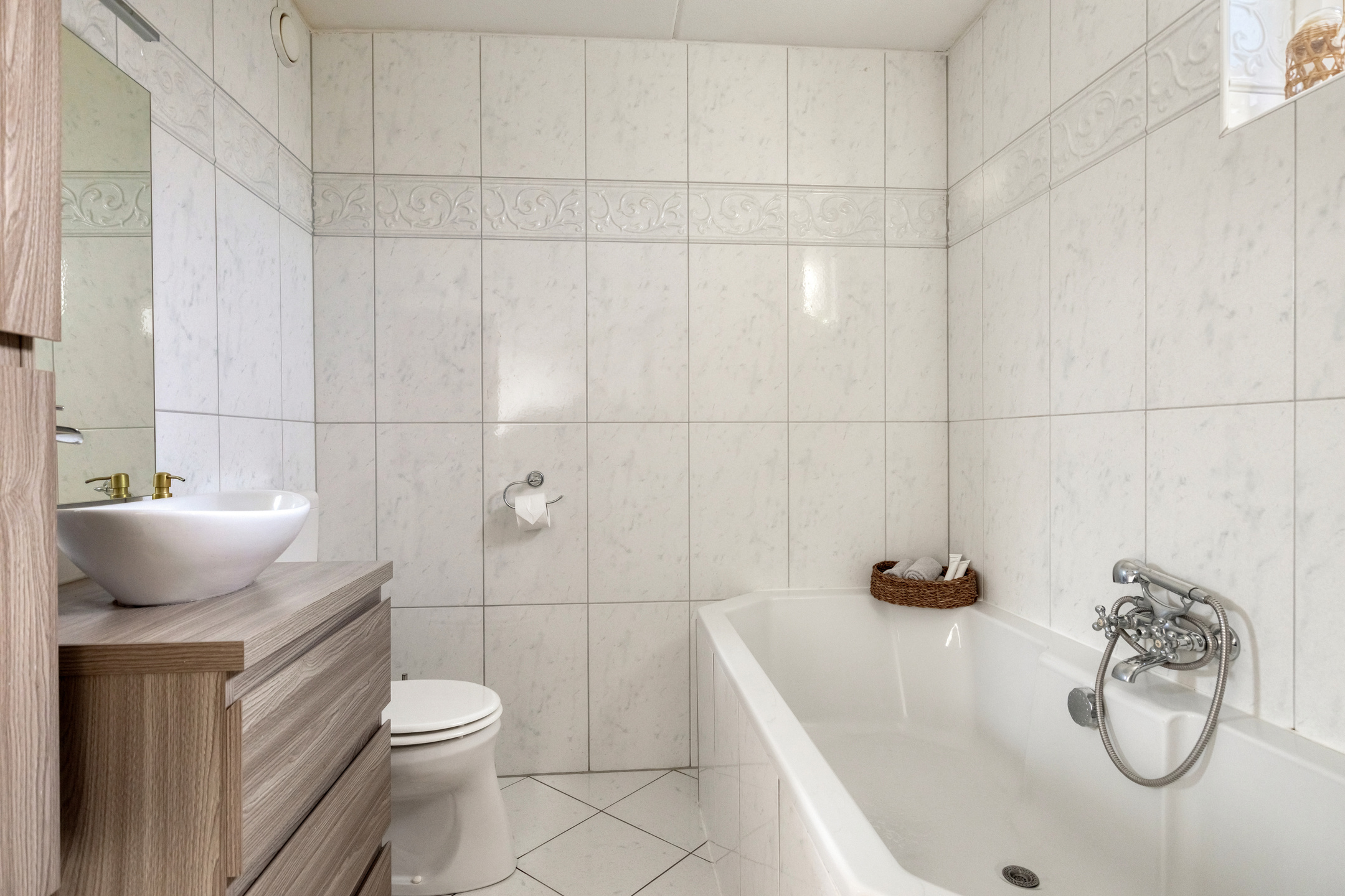 5 Rooms Rooms,1 BathroomBathrooms,Woonhuis,Te Koop,1610